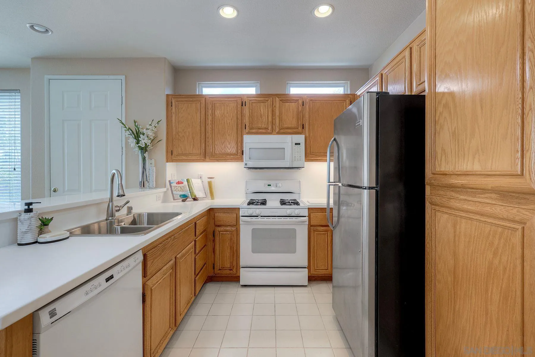 https://cdn.realtyfeed.com/cdn/127/260014872/f446a006076cab71f34fa0a7b50c723b.webp