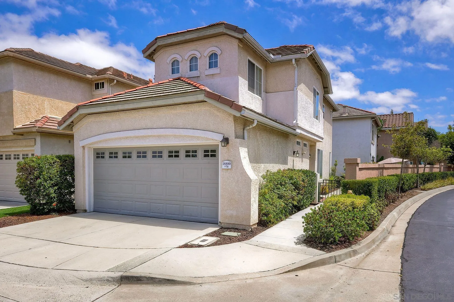 https://cdn.realtyfeed.com/cdn/127/260014872/f5834f2dcc409afb4823f64105f38a68.webp