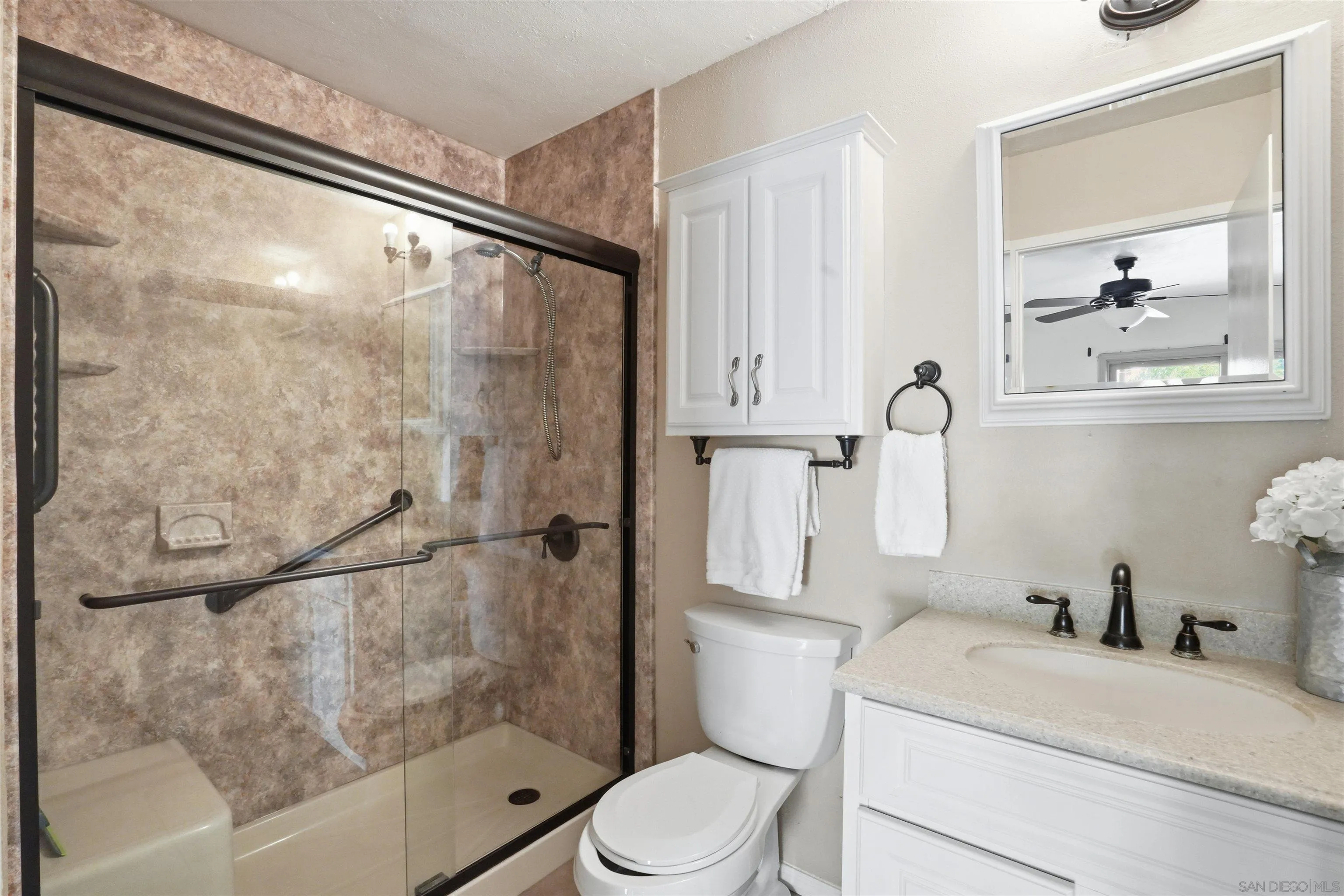 Photo #23: 260014875 Listing: Photo #23