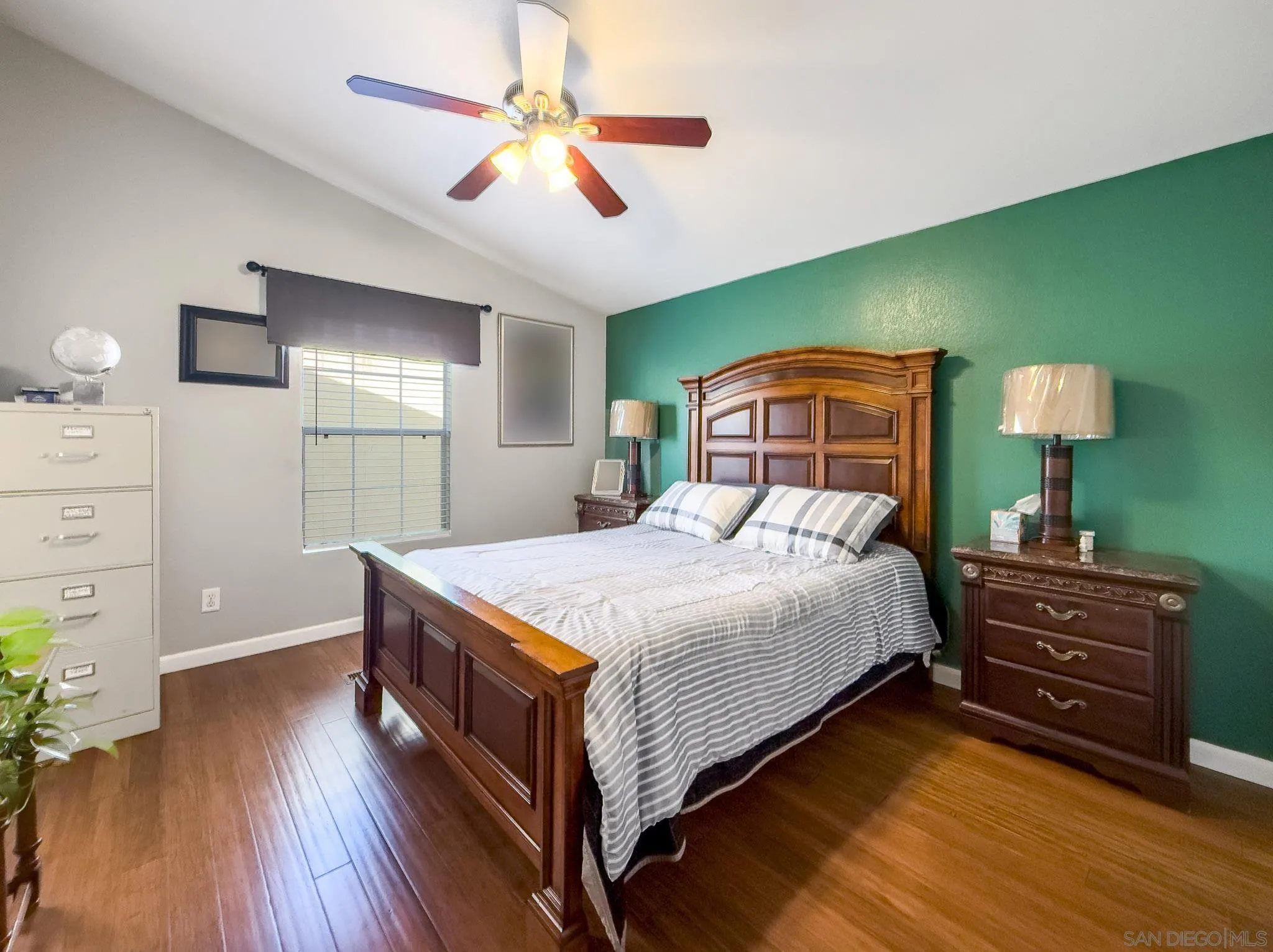 https://cdn.realtyfeed.com/cdn/127/260014876/227286ba69cadec81e5082682babdcf7.webp