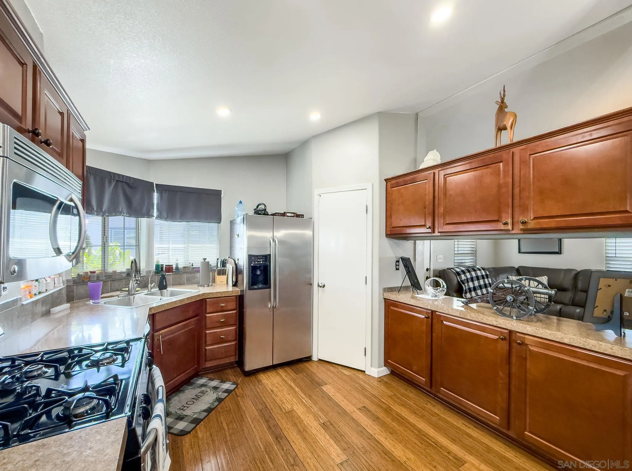 https://cdn.realtyfeed.com/cdn/127/260014876/b3b4c213058657eff244e2e89c44cb2c.webp