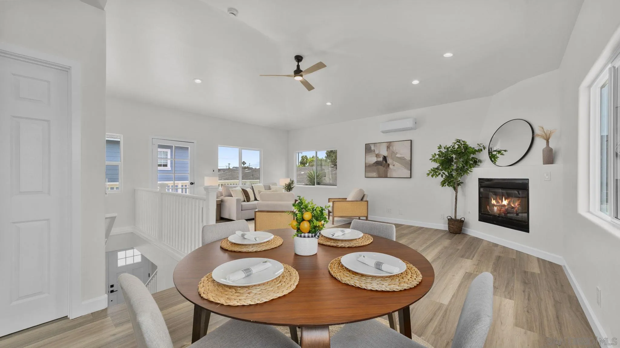 https://cdn.realtyfeed.com/cdn/127/260014877/610d54abec1f1c0532550d18cce4eb40.webp