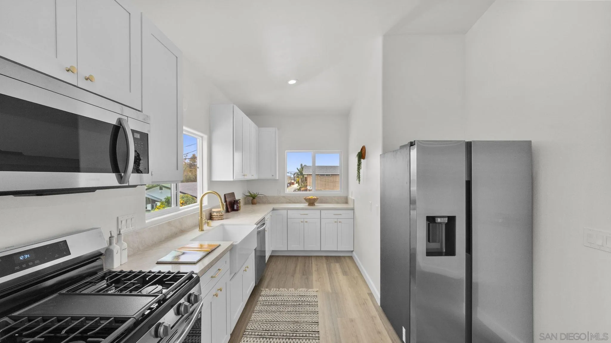 https://cdn.realtyfeed.com/cdn/127/260014877/675a7592dc29ac37825c1c3b30798083.webp