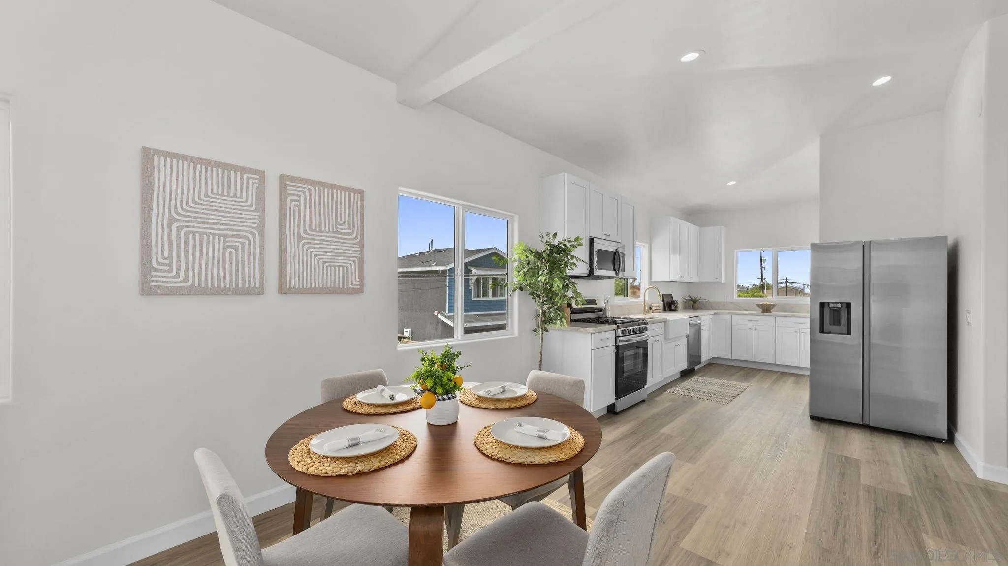 https://cdn.realtyfeed.com/cdn/127/260014877/8d0eb7cb37ea2a37939c508ada887246.webp