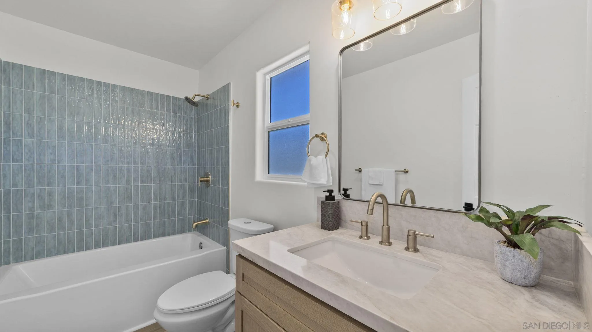 https://cdn.realtyfeed.com/cdn/127/260014877/e17c3930c56de9ab7d6df058525ffa4e.webp
