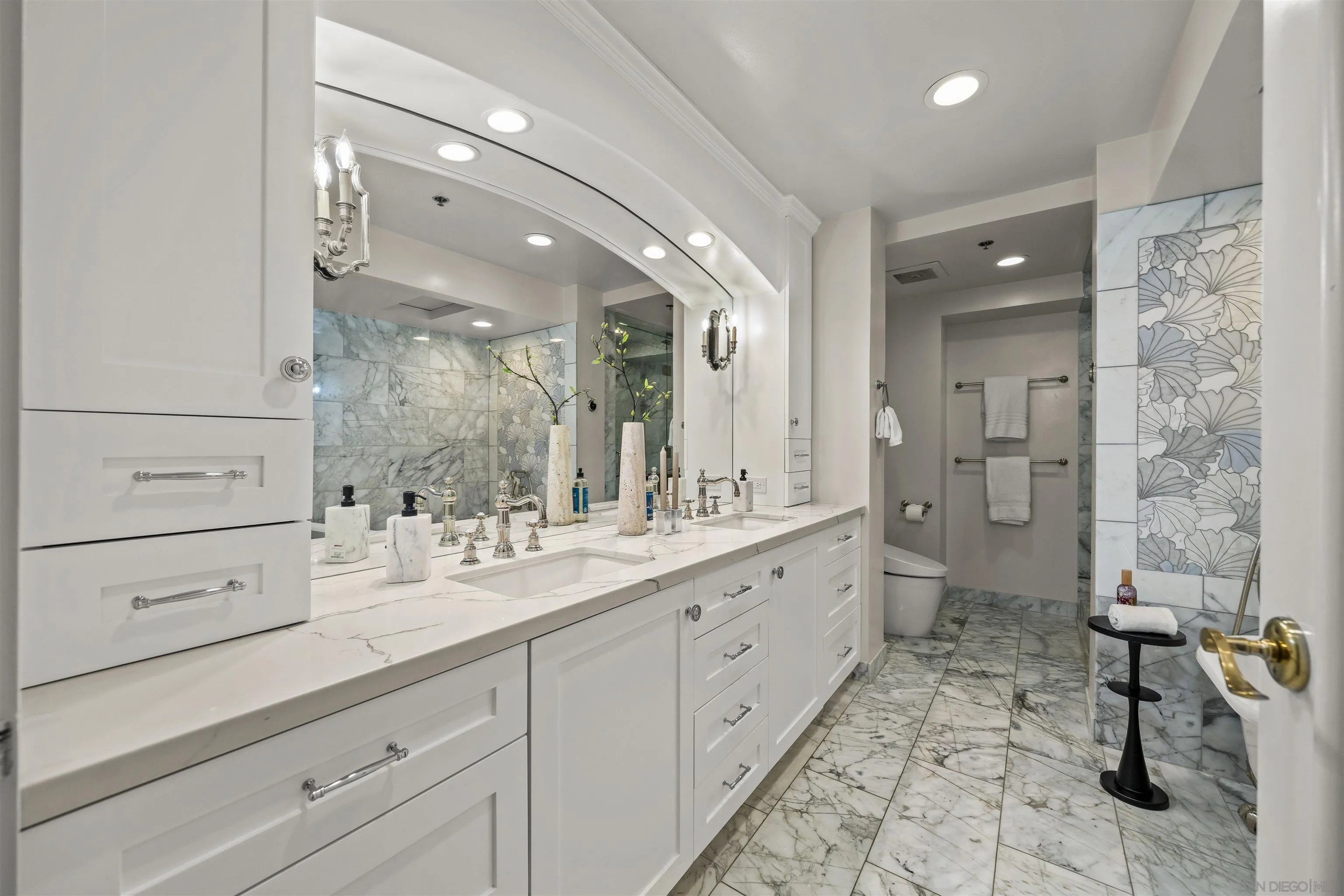 Photo #5: 260014878 Listing: Photo #5