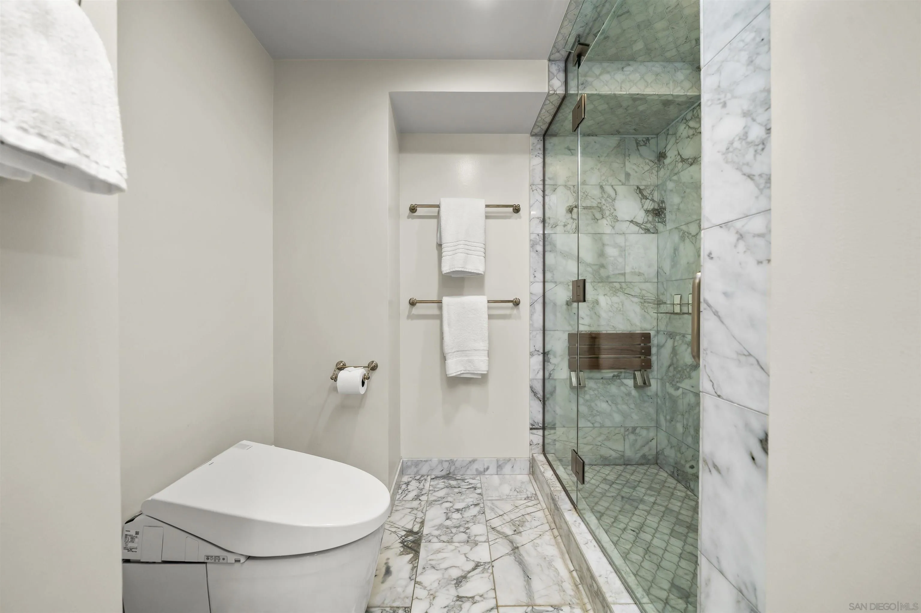Photo #8: 260014878 Listing: Photo #8