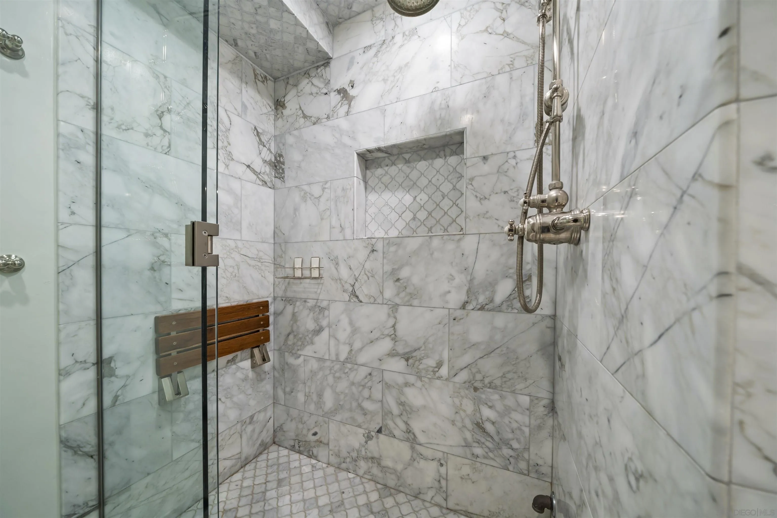 Photo #7: 260014878 Listing: Photo #7