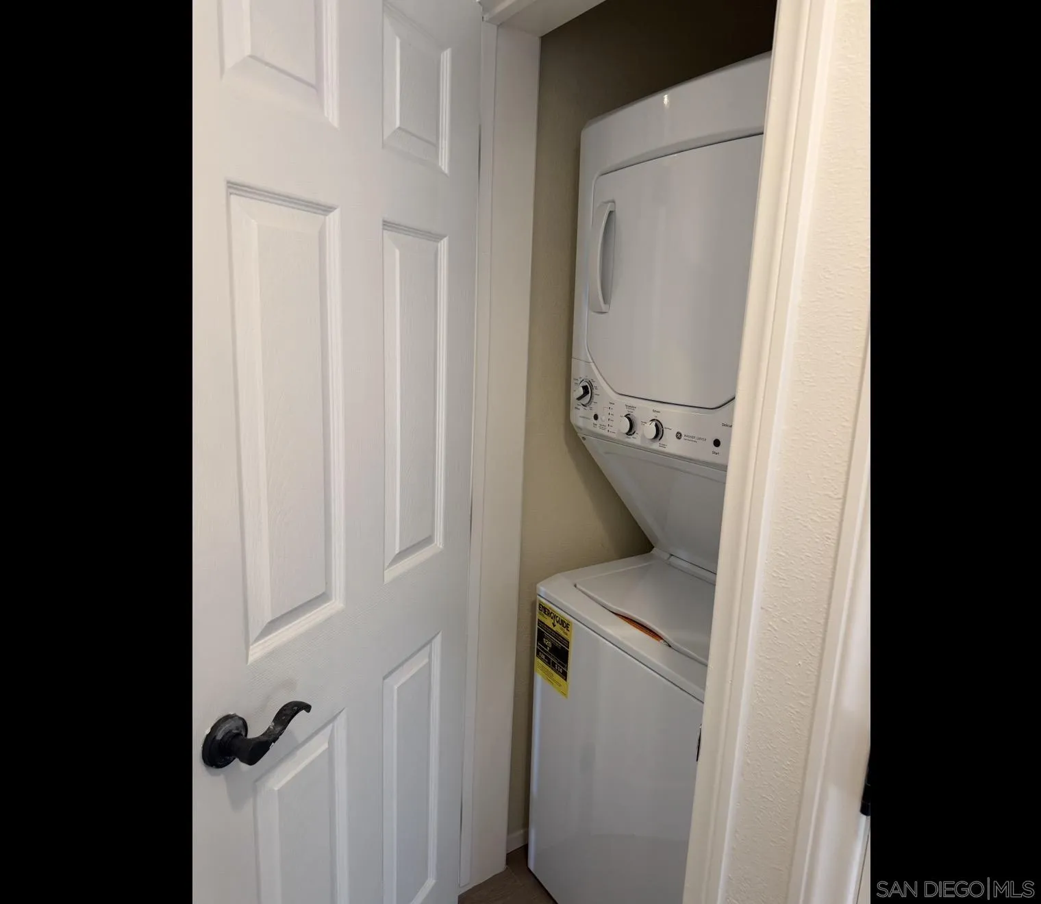 https://cdn.realtyfeed.com/cdn/127/260014879/12b1056848fd3afaf384e346d0ebfd5f.webp