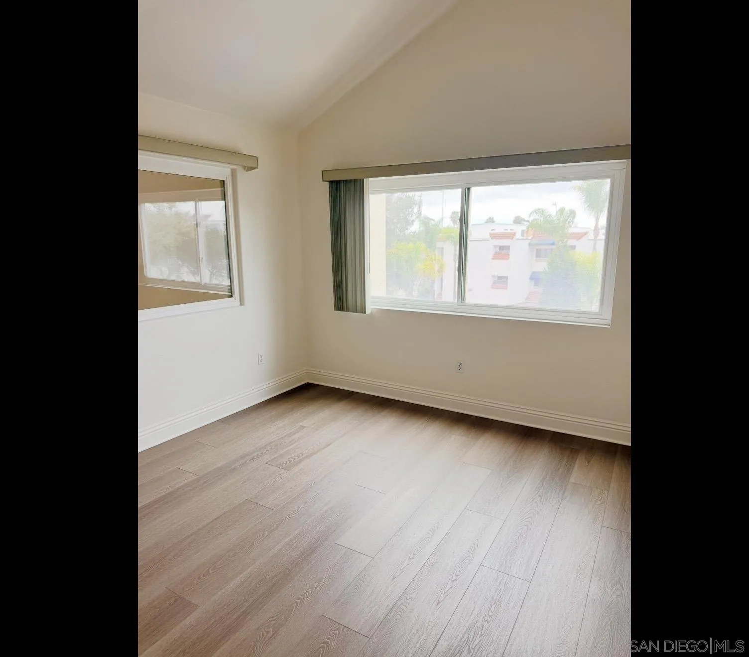 https://cdn.realtyfeed.com/cdn/127/260014879/6d1f787a63463f8b9e0d36fad684f5a1.webp