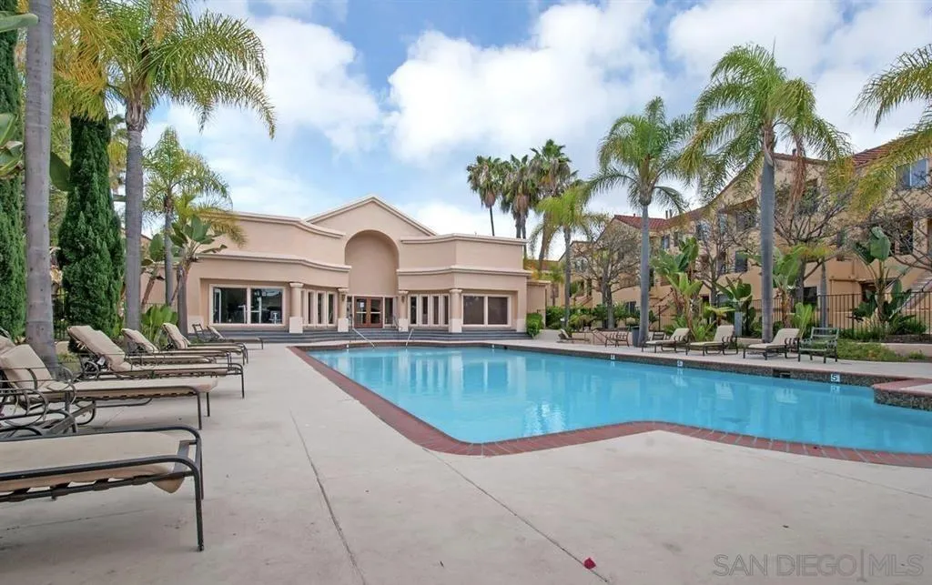https://cdn.realtyfeed.com/cdn/127/260014879/c3f06a3d00bb5fd0d8a65c488d461a51.webp