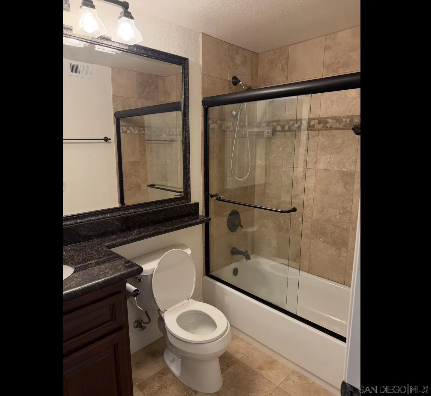 https://cdn.realtyfeed.com/cdn/127/260014879/fb37270e647835d98f84580470ee79c9.webp