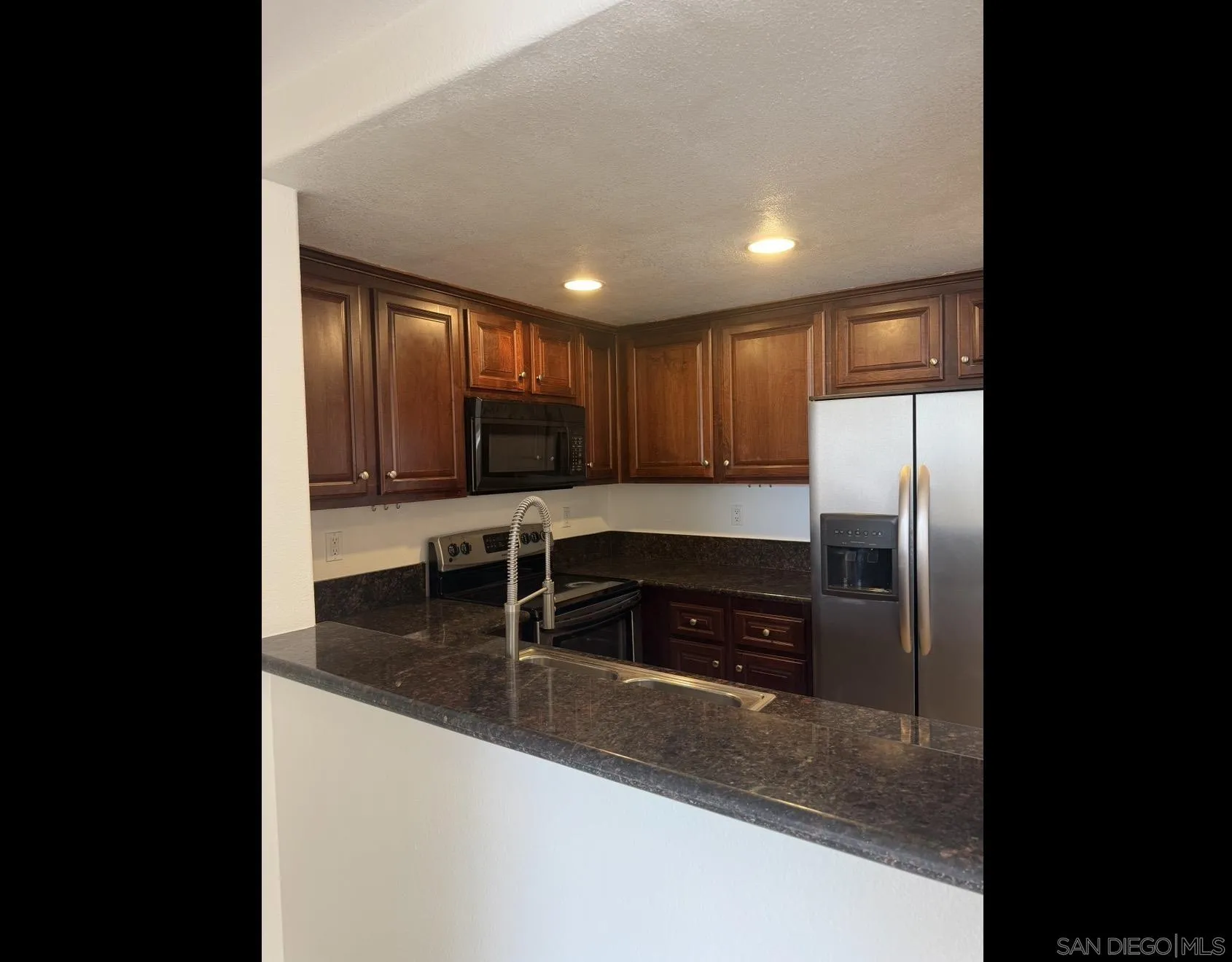 https://cdn.realtyfeed.com/cdn/127/260014879/ffc2c86b04d4d167ab0d52a579459566.webp