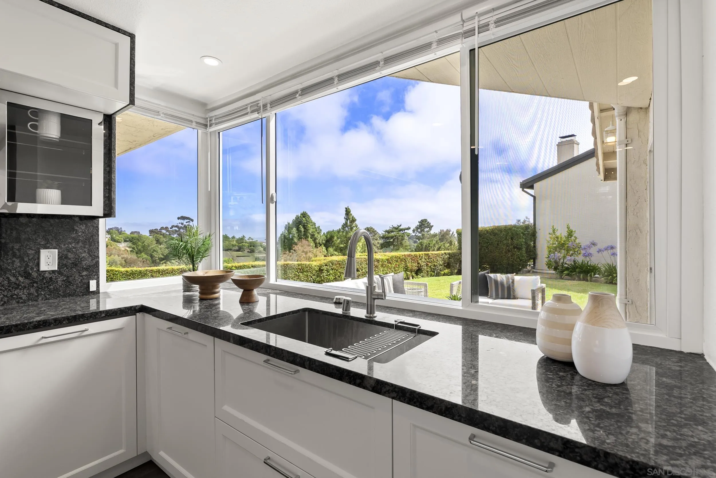https://cdn.realtyfeed.com/cdn/127/260014880/1d0b0aca7f2eb087305ed476a2d43901.webp