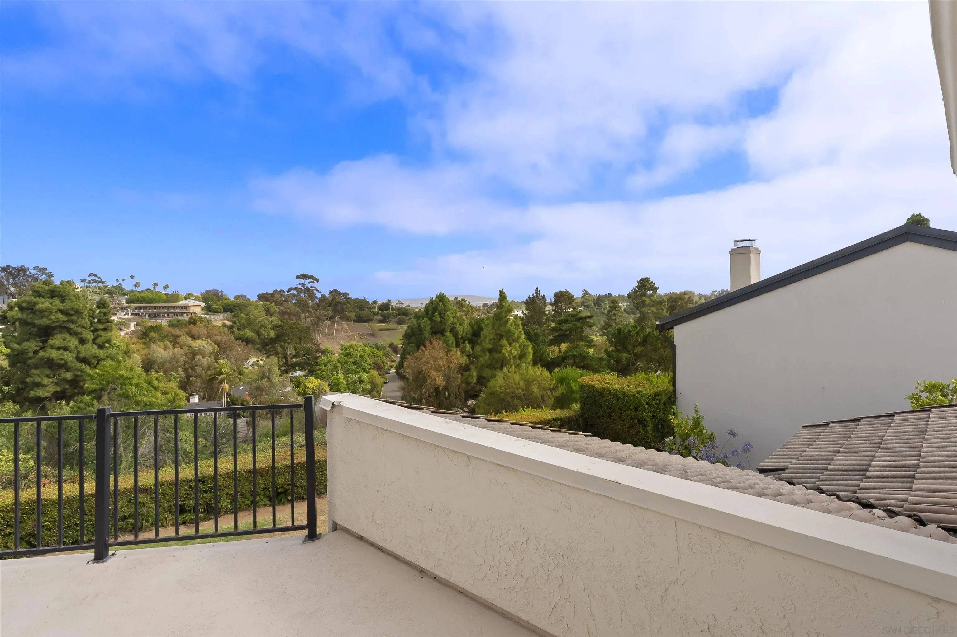 https://cdn.realtyfeed.com/cdn/127/260014880/950eeb69cc8c5a143a9db00efbf99dfb.webp