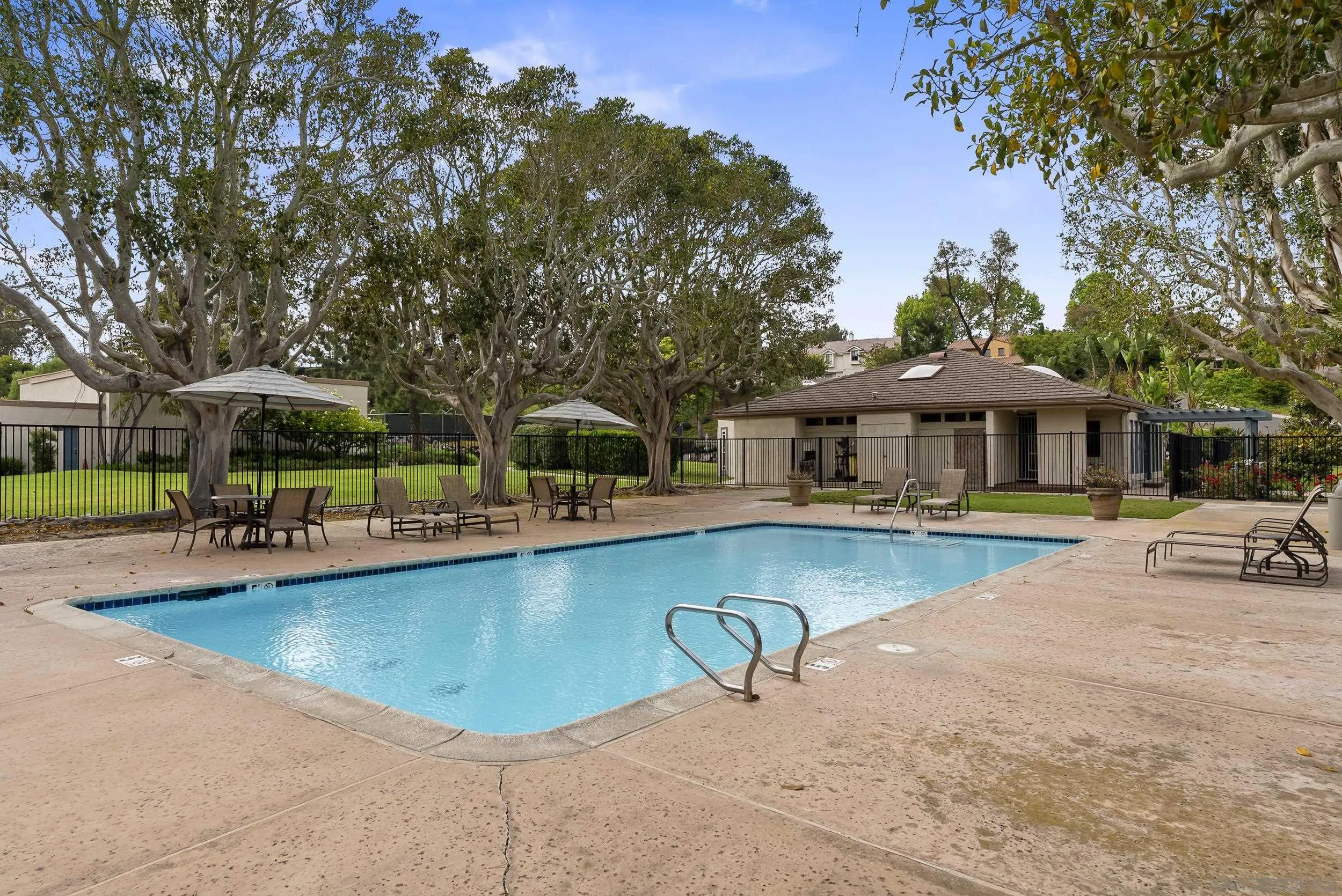 https://cdn.realtyfeed.com/cdn/127/260014880/e08e26ee544e4c752b0b10d1bd3b39cd.webp