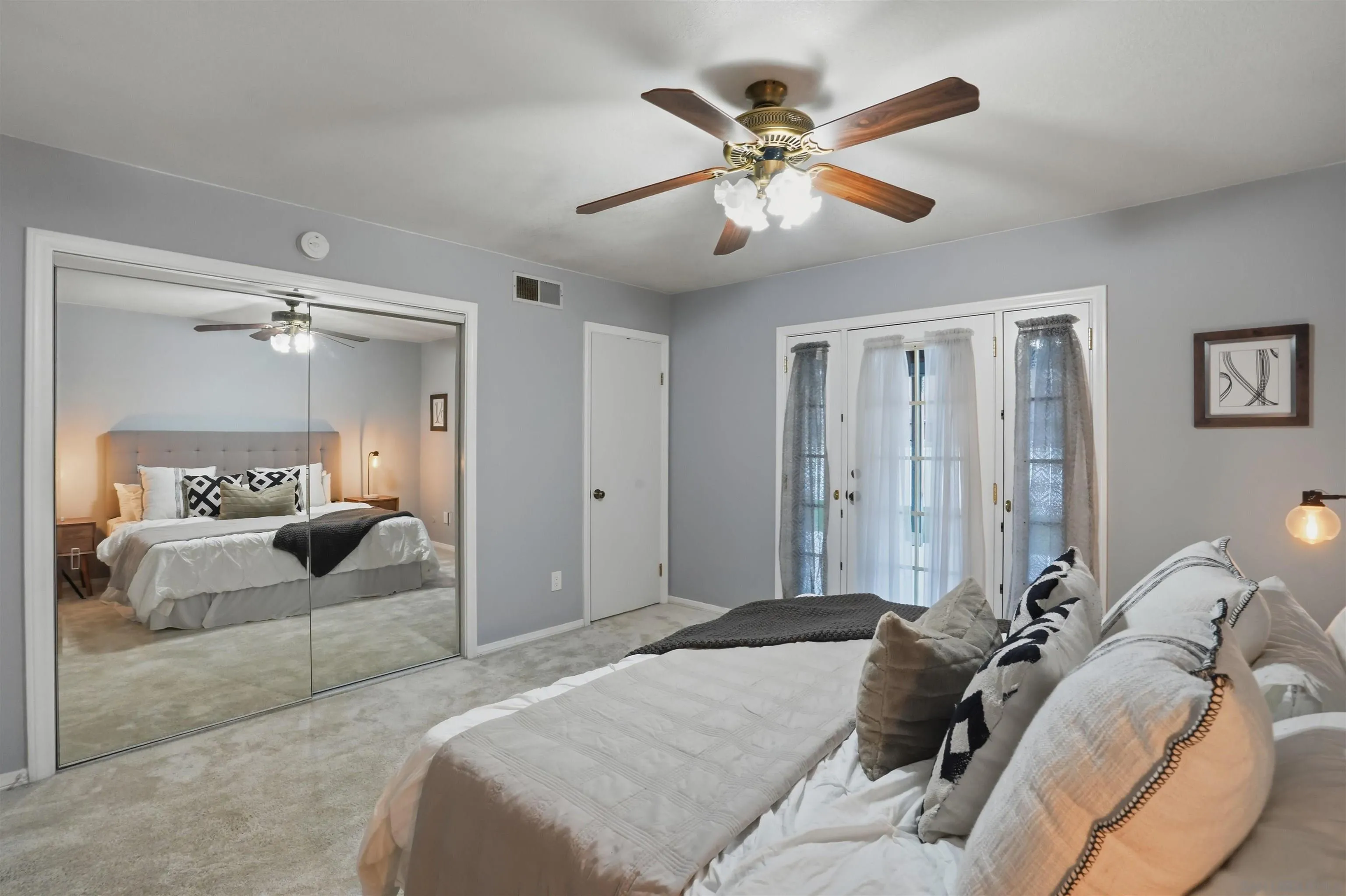 https://cdn.realtyfeed.com/cdn/127/260014881/0955d5d3d99020b1a1ab6206ce82a147.webp