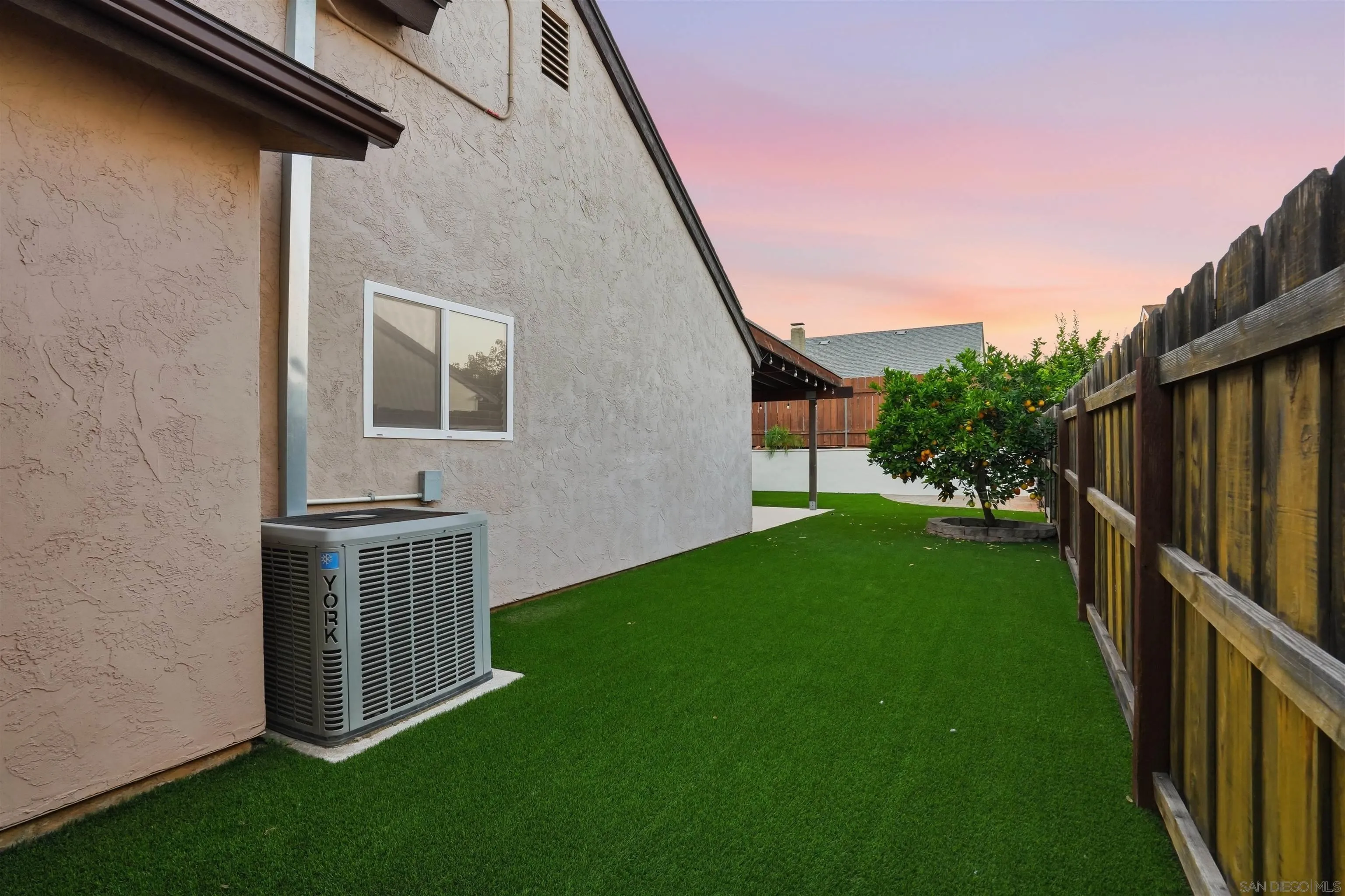 https://cdn.realtyfeed.com/cdn/127/260014881/2aecadf2de84244c8dd907c8a219c464.webp