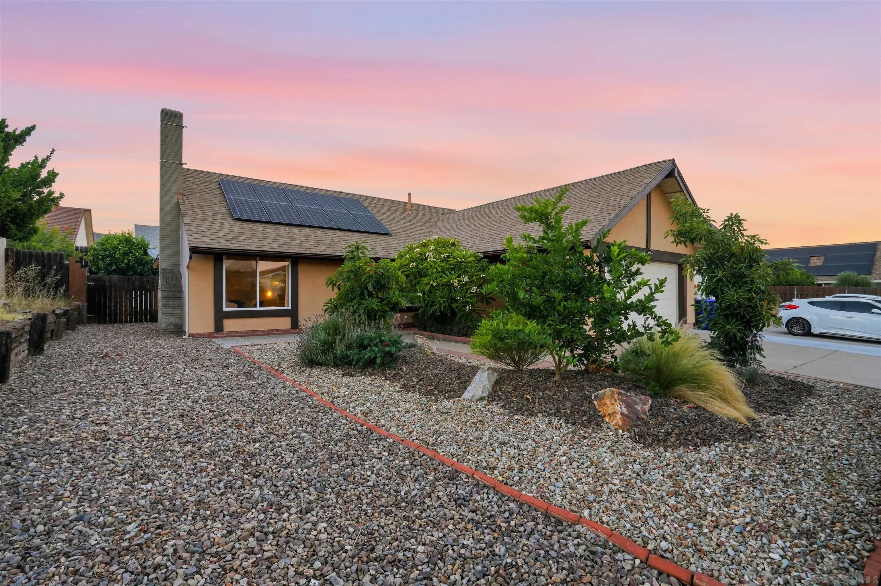 https://cdn.realtyfeed.com/cdn/127/260014881/411c0a2d81808deb705d4c517437c6af.webp