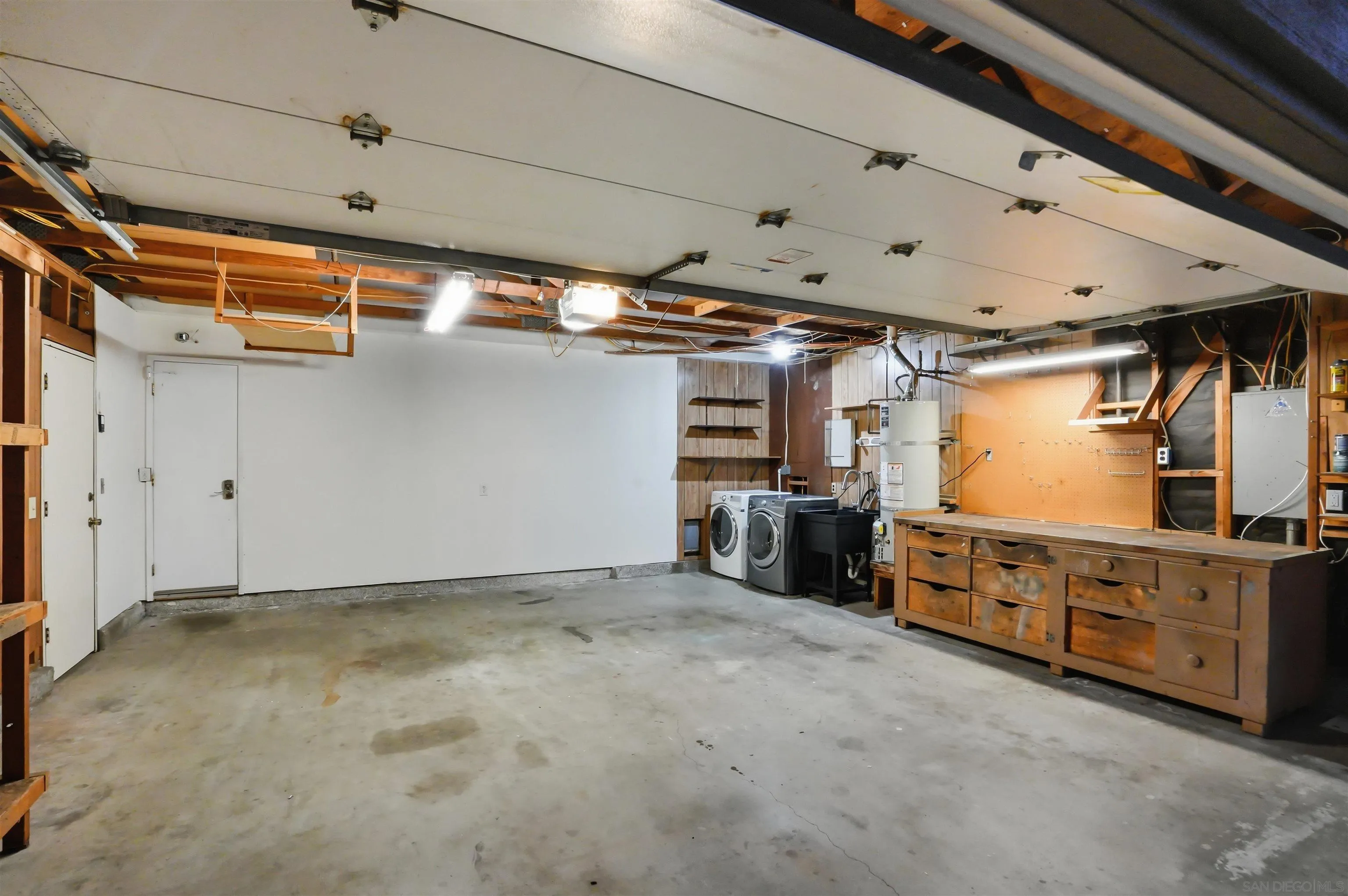 https://cdn.realtyfeed.com/cdn/127/260014881/579f2de77dbec0be072e1f134d124953.webp