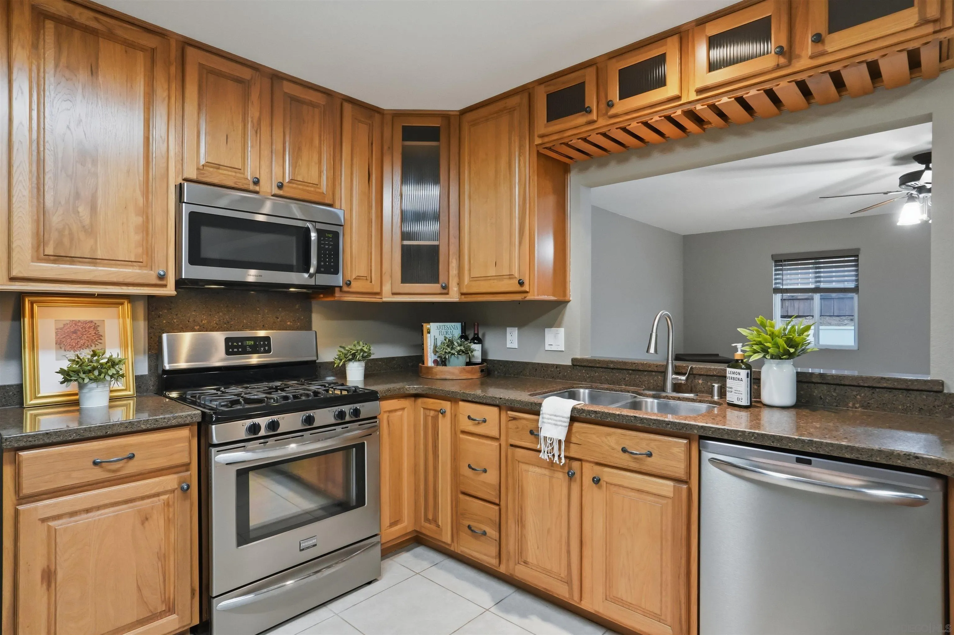 https://cdn.realtyfeed.com/cdn/127/260014881/8c59ba3bc1bf767490bcd0731717a6d7.webp