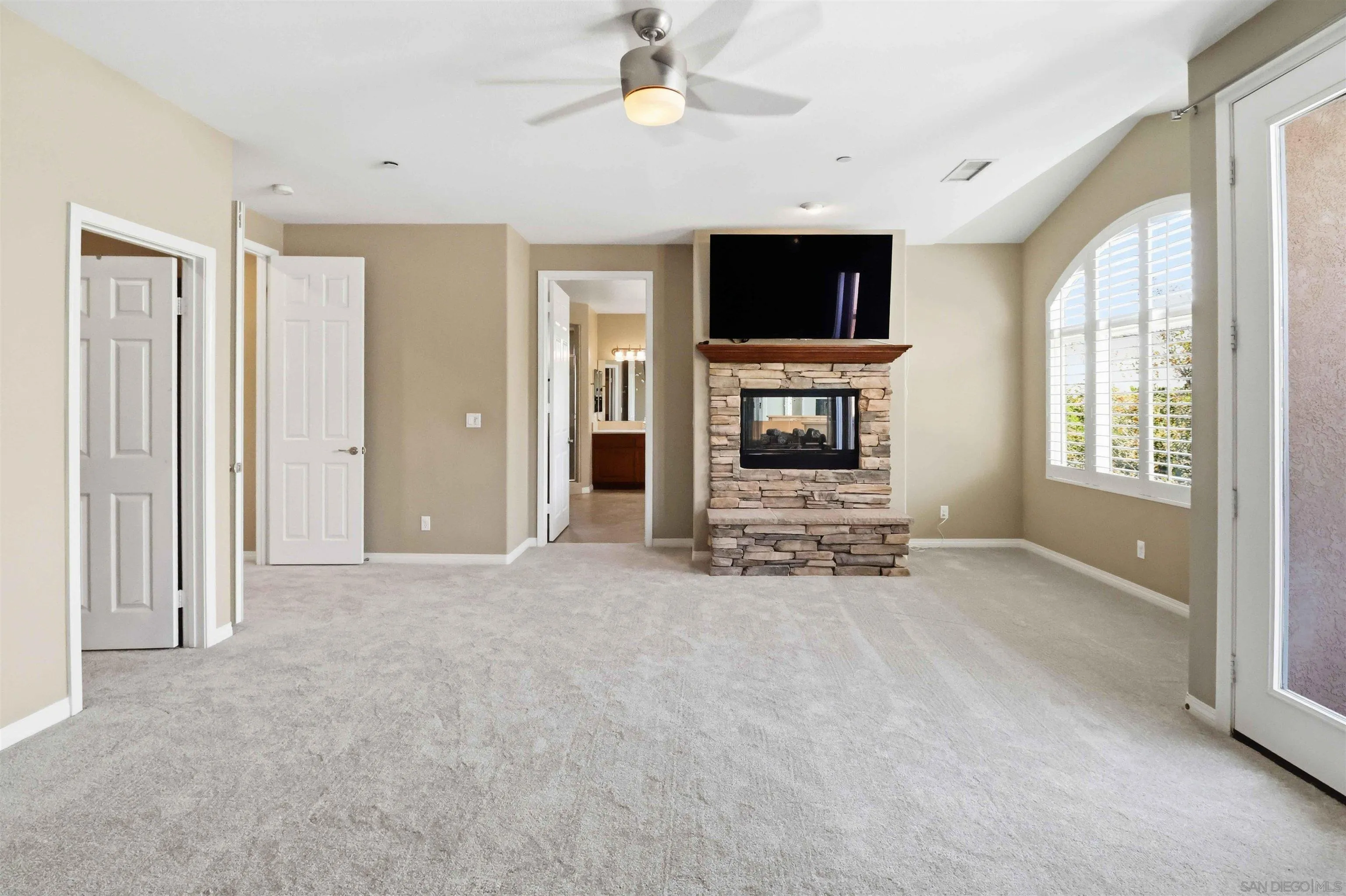 https://cdn.realtyfeed.com/cdn/127/260014882/3ab99bfb5073077dcb465c6c959a4269.webp