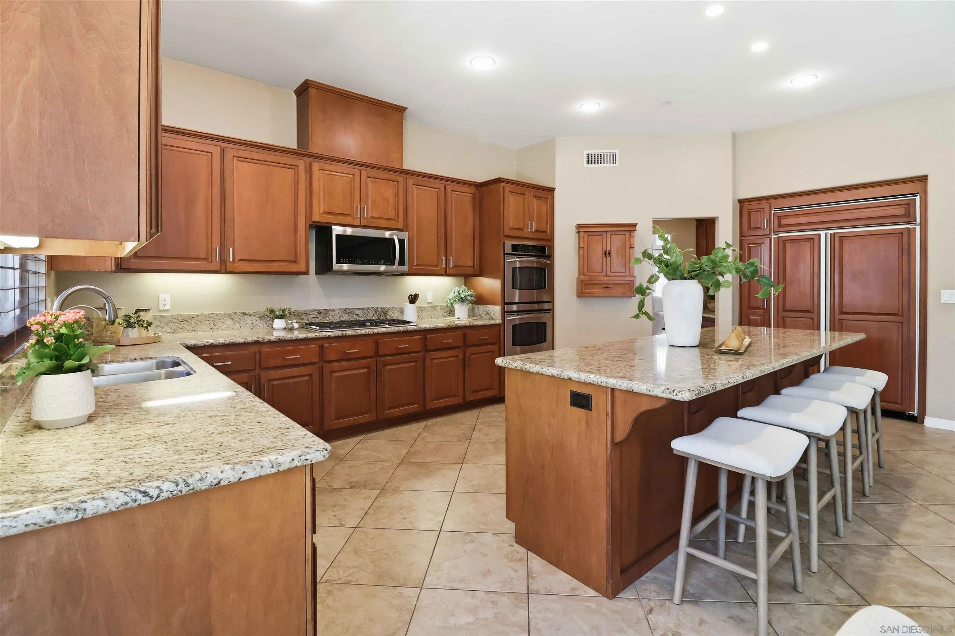 https://cdn.realtyfeed.com/cdn/127/260014882/7c3faa0f6f7ef909751d0d60af4d2adf.webp