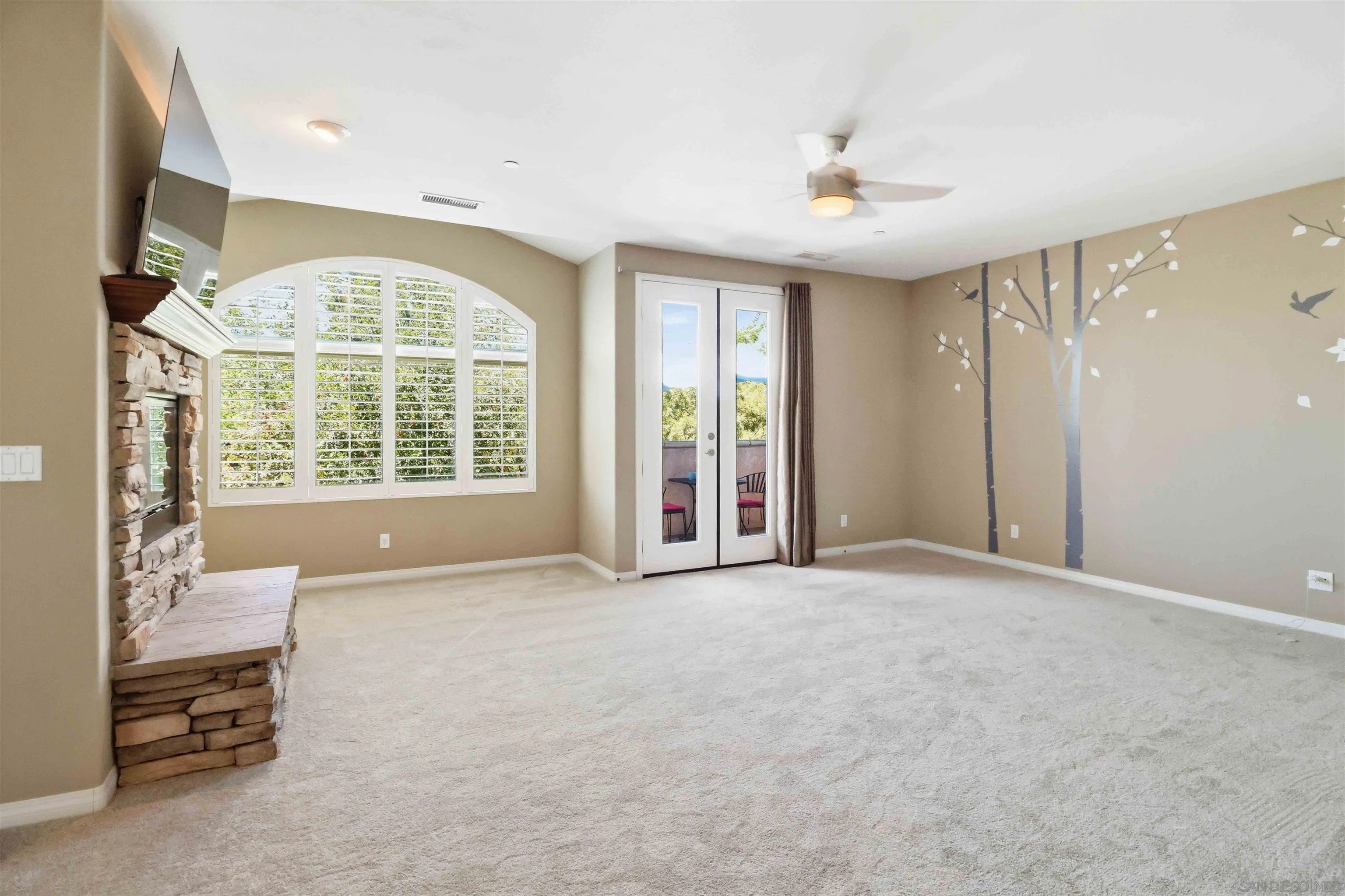https://cdn.realtyfeed.com/cdn/127/260014882/99276f4cdaa9605b4ee75ce45852f54e.webp