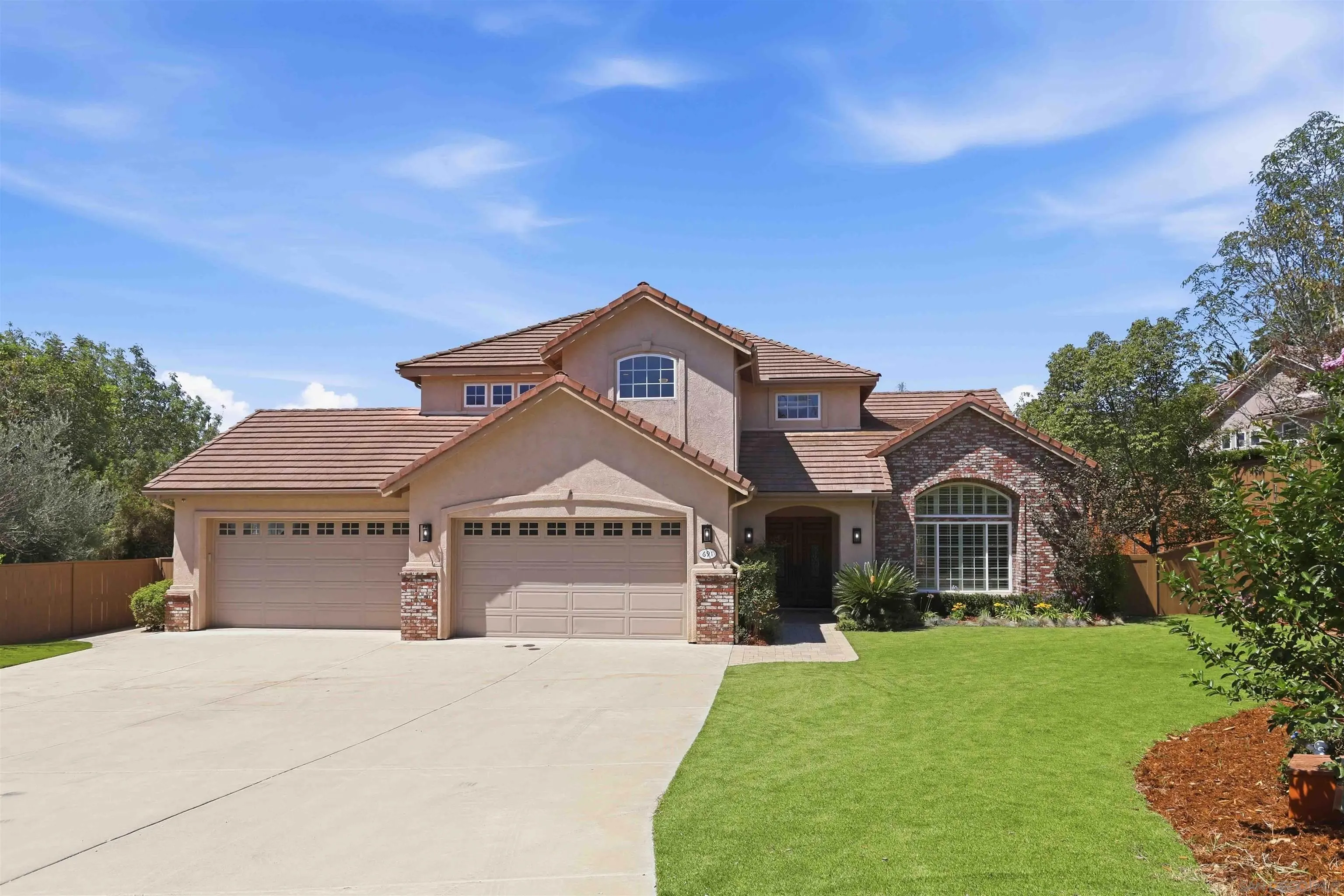 https://cdn.realtyfeed.com/cdn/127/260014882/a5fd07df37f3808f084a2ac0a7a095e1.webp