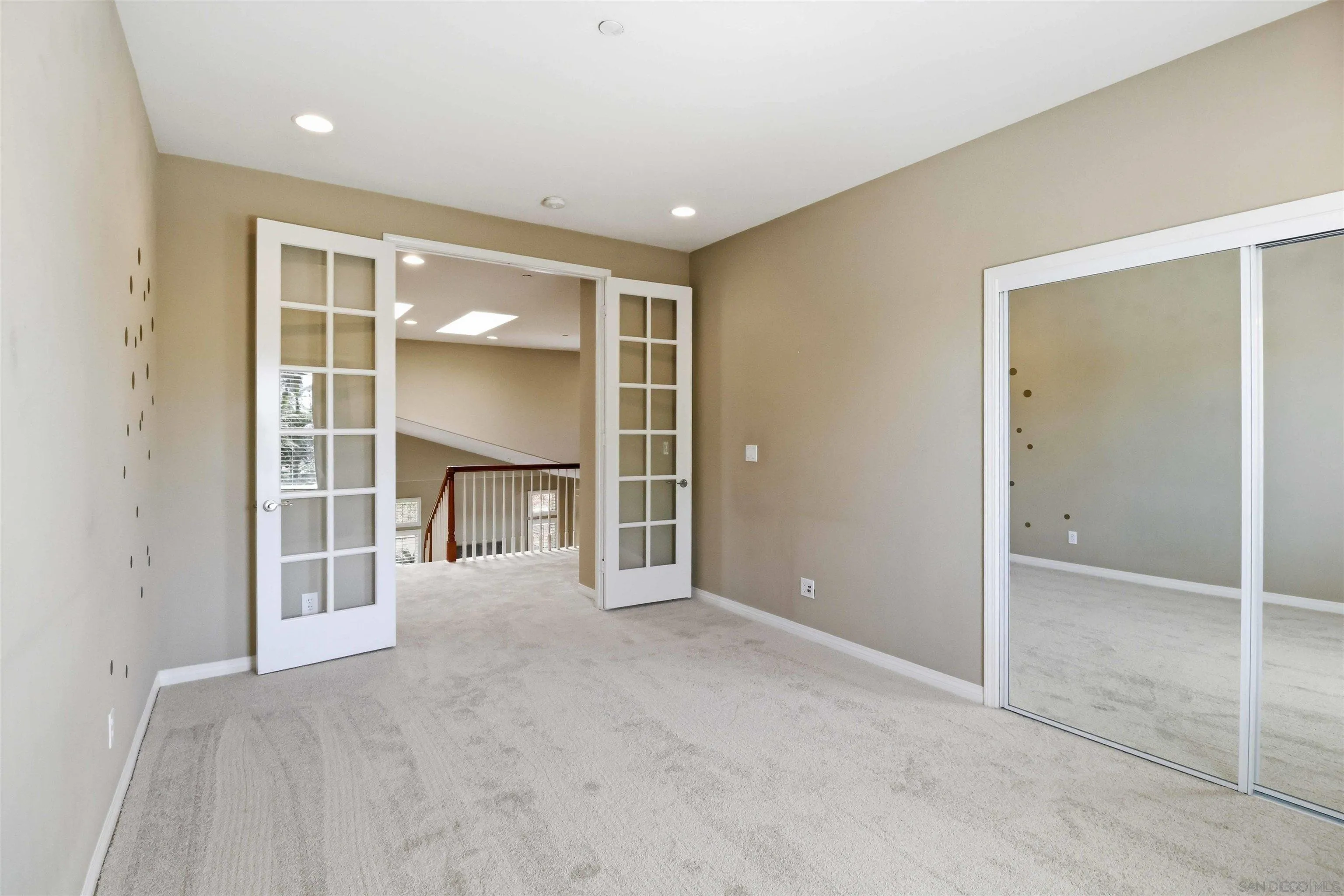 https://cdn.realtyfeed.com/cdn/127/260014882/b290c0c57e4da515efa43d134f03807d.webp