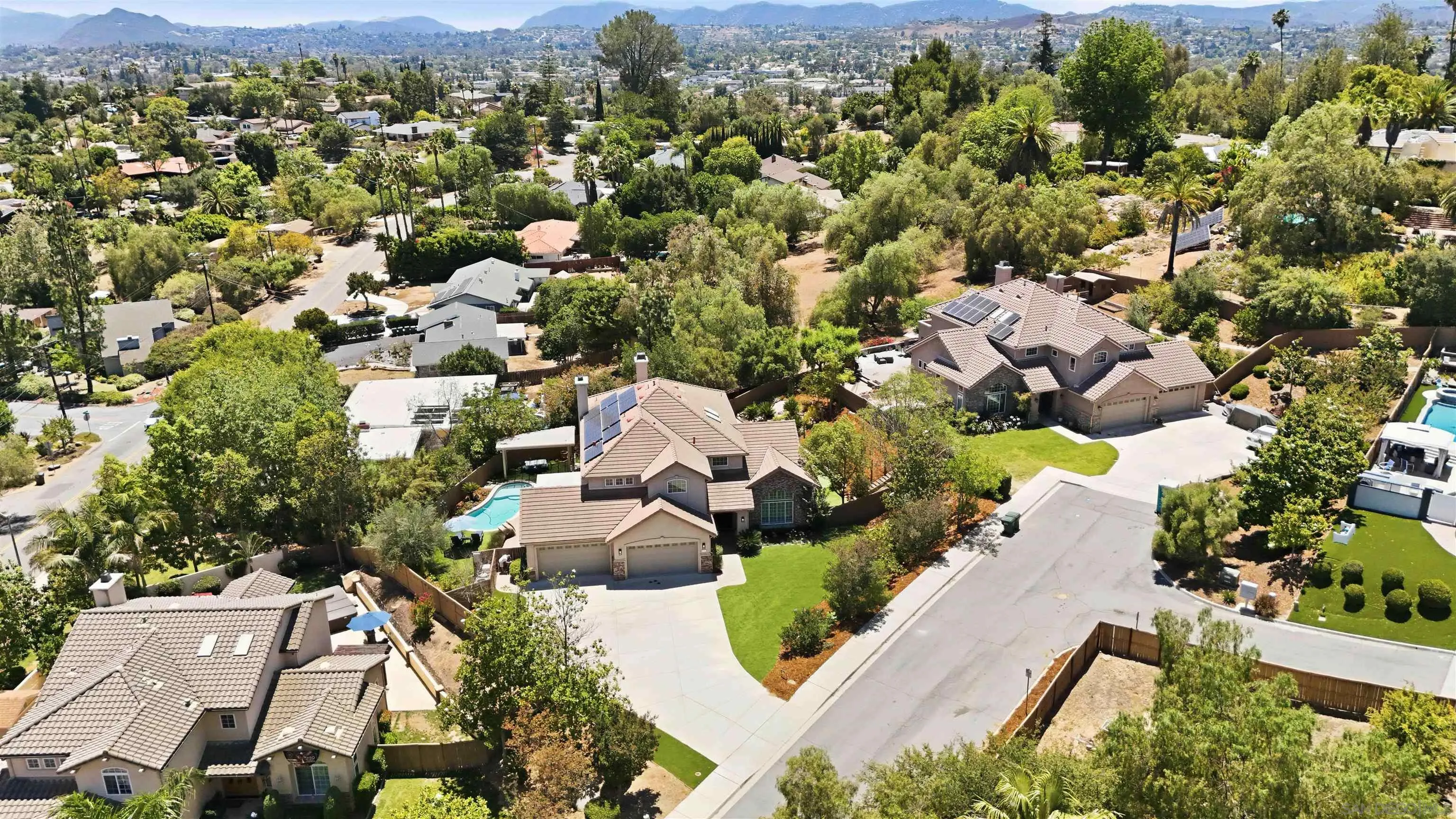 https://cdn.realtyfeed.com/cdn/127/260014882/bc0594ed1e3b9d85cd5d11415fe9d935.webp