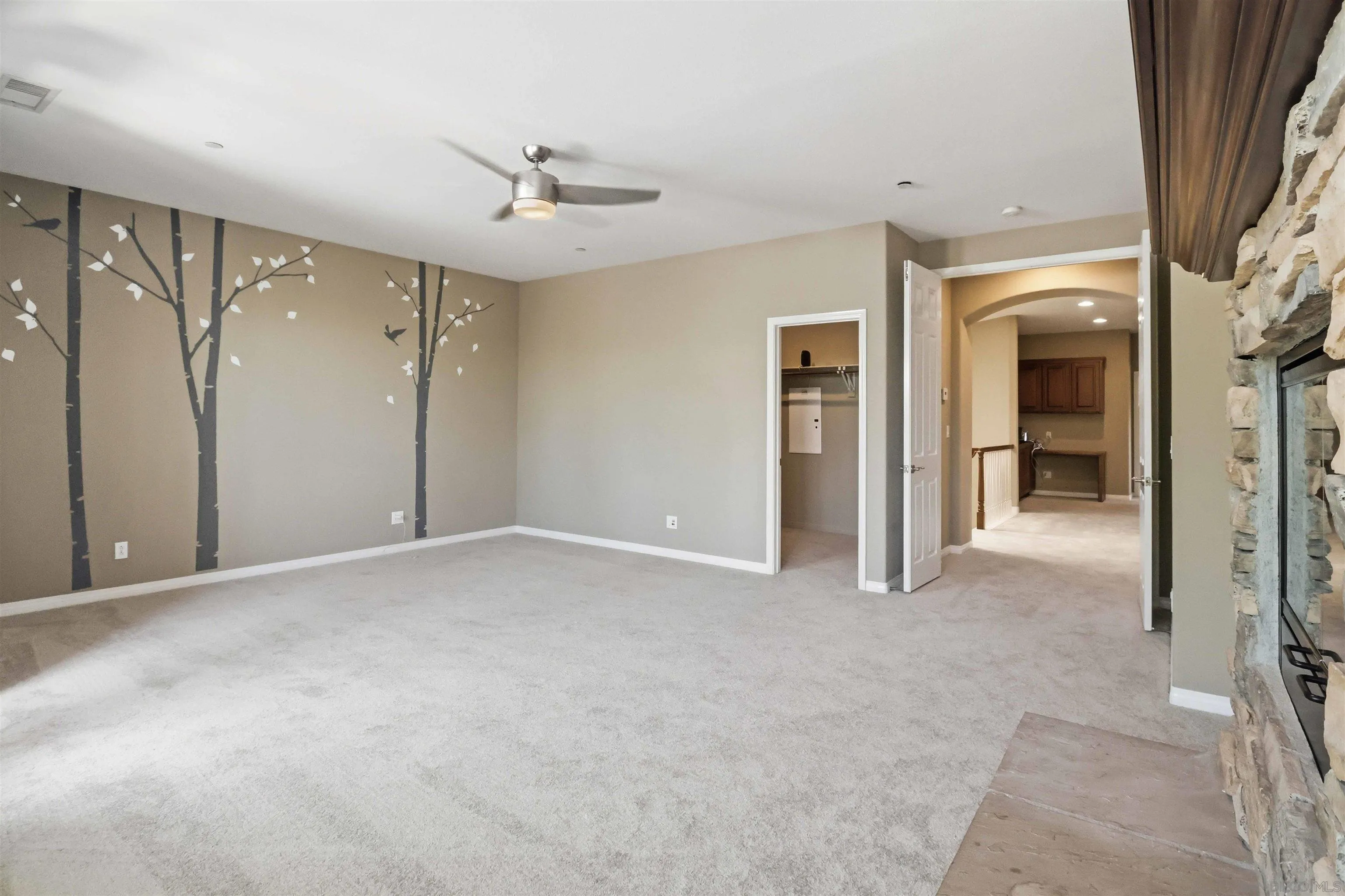 https://cdn.realtyfeed.com/cdn/127/260014882/c62f549c01d10237ac185d9f3246c0c7.webp