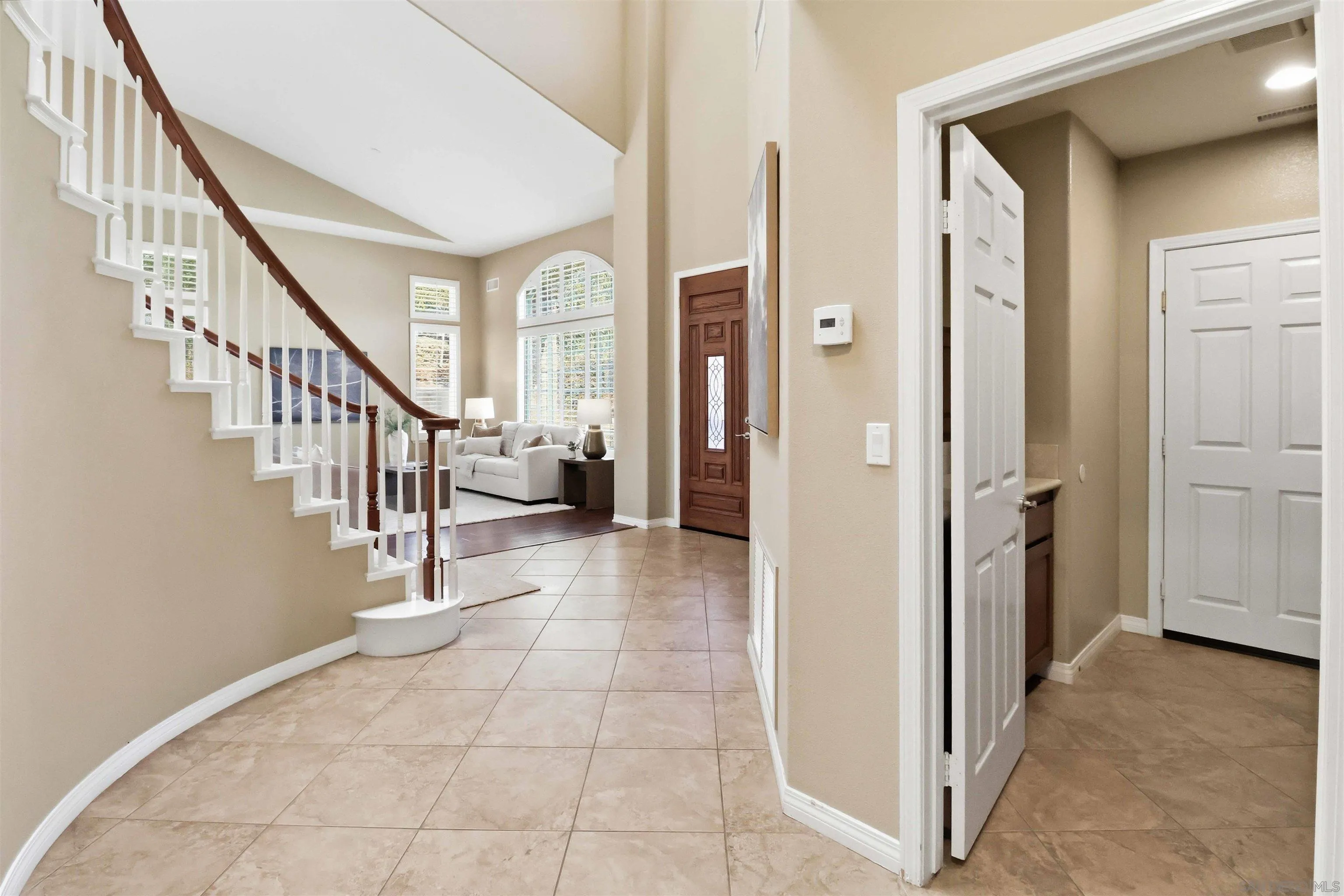 https://cdn.realtyfeed.com/cdn/127/260014882/c6dcdbd8aee2604d91b85c941d251fd2.webp