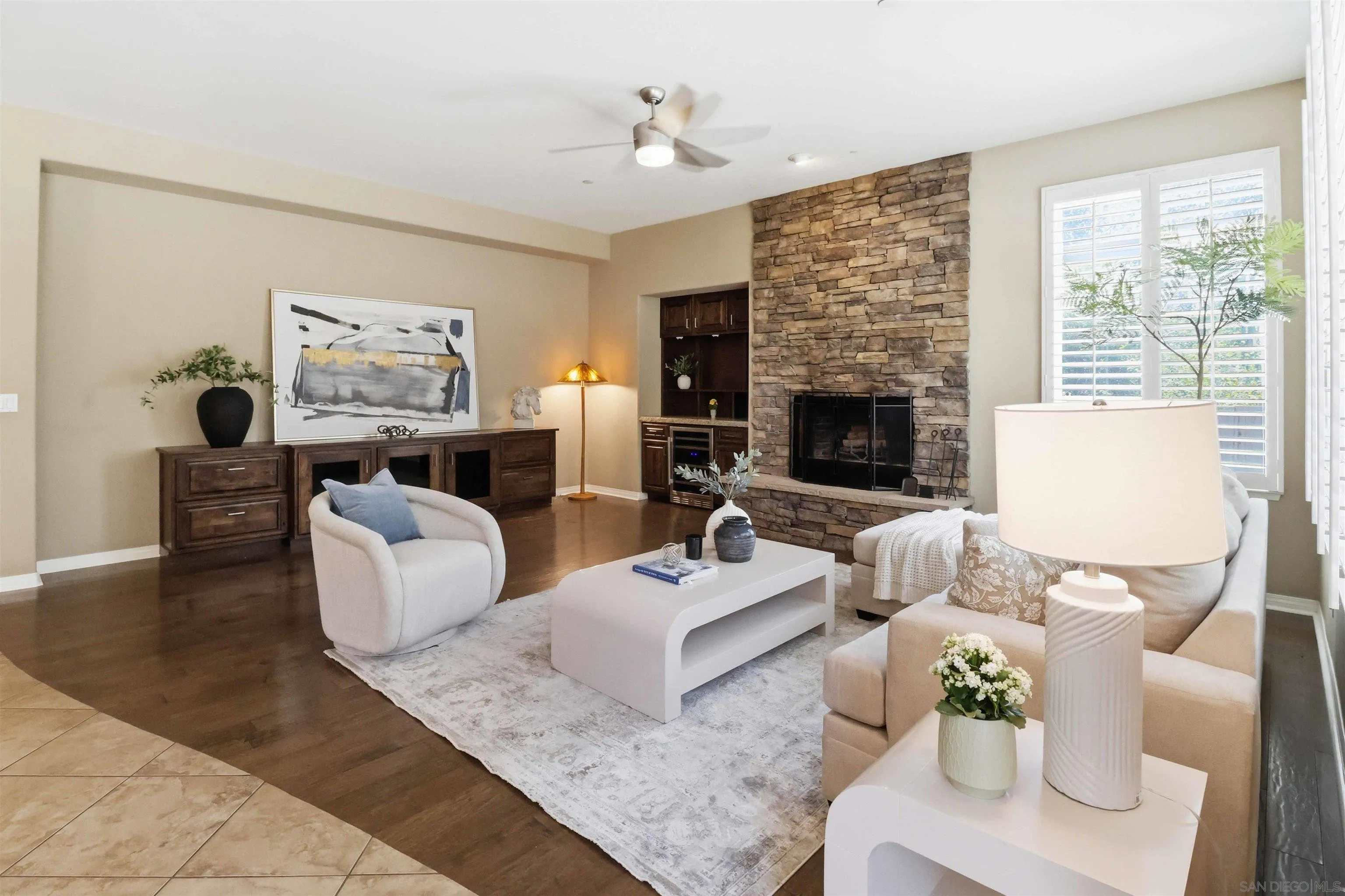 https://cdn.realtyfeed.com/cdn/127/260014882/fafe50edfe333c49d6f29cd021f058f3.webp