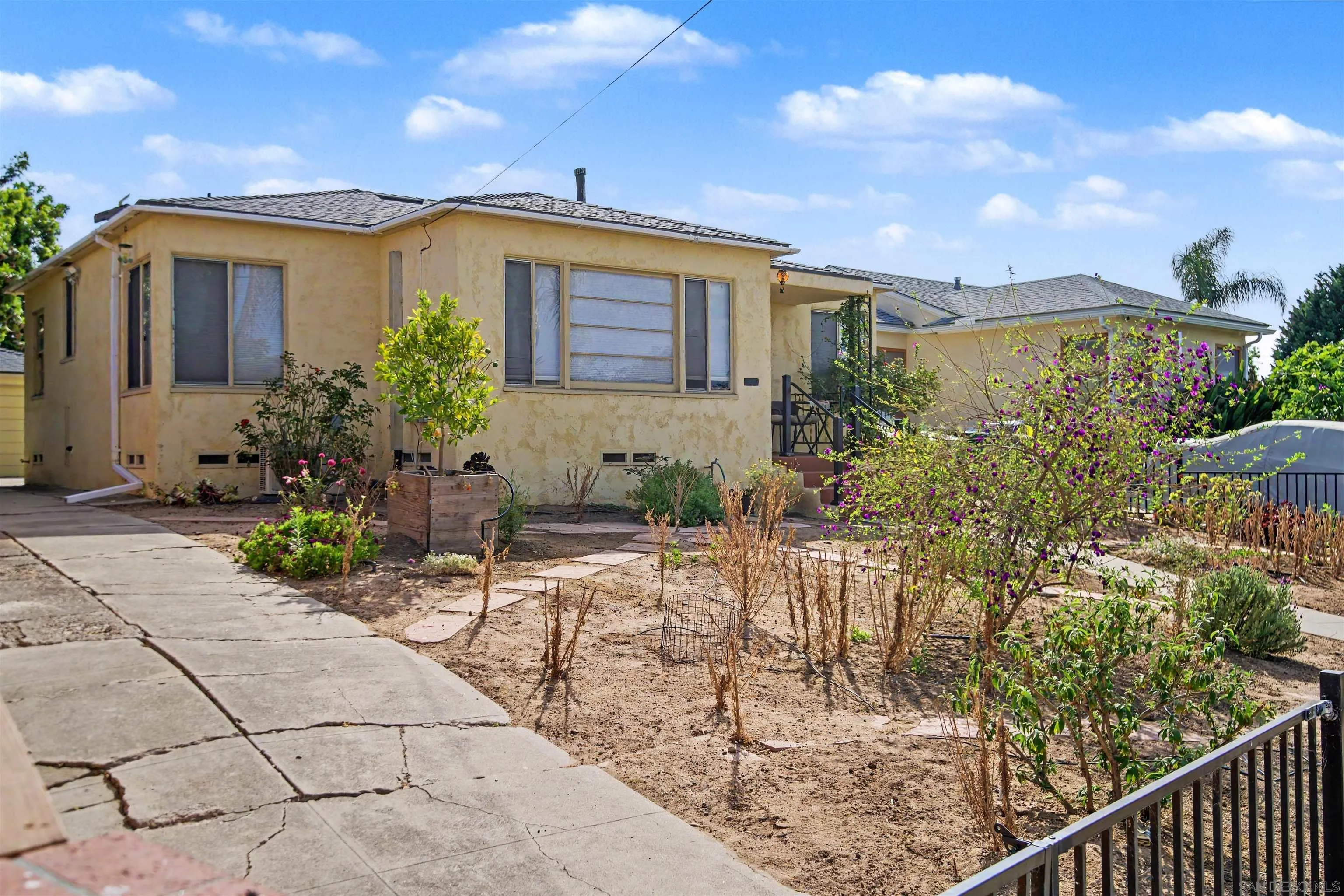 https://cdn.realtyfeed.com/cdn/127/260014885/1ff07f500bd7baa3f85fa8d8c07f20c7.webp