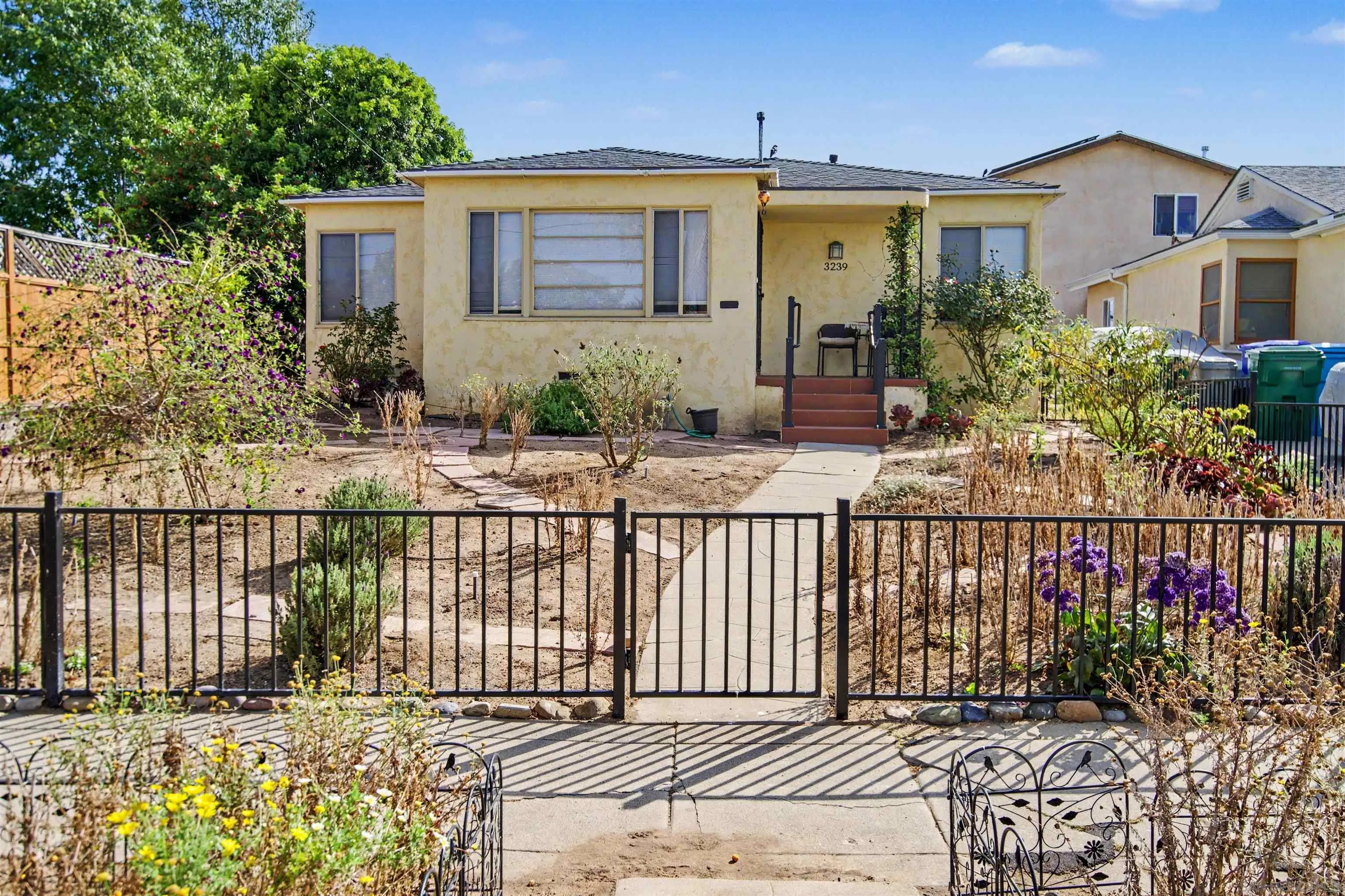 https://cdn.realtyfeed.com/cdn/127/260014885/5a4425d9e120d67ef9dbafd6e9c644c0.webp