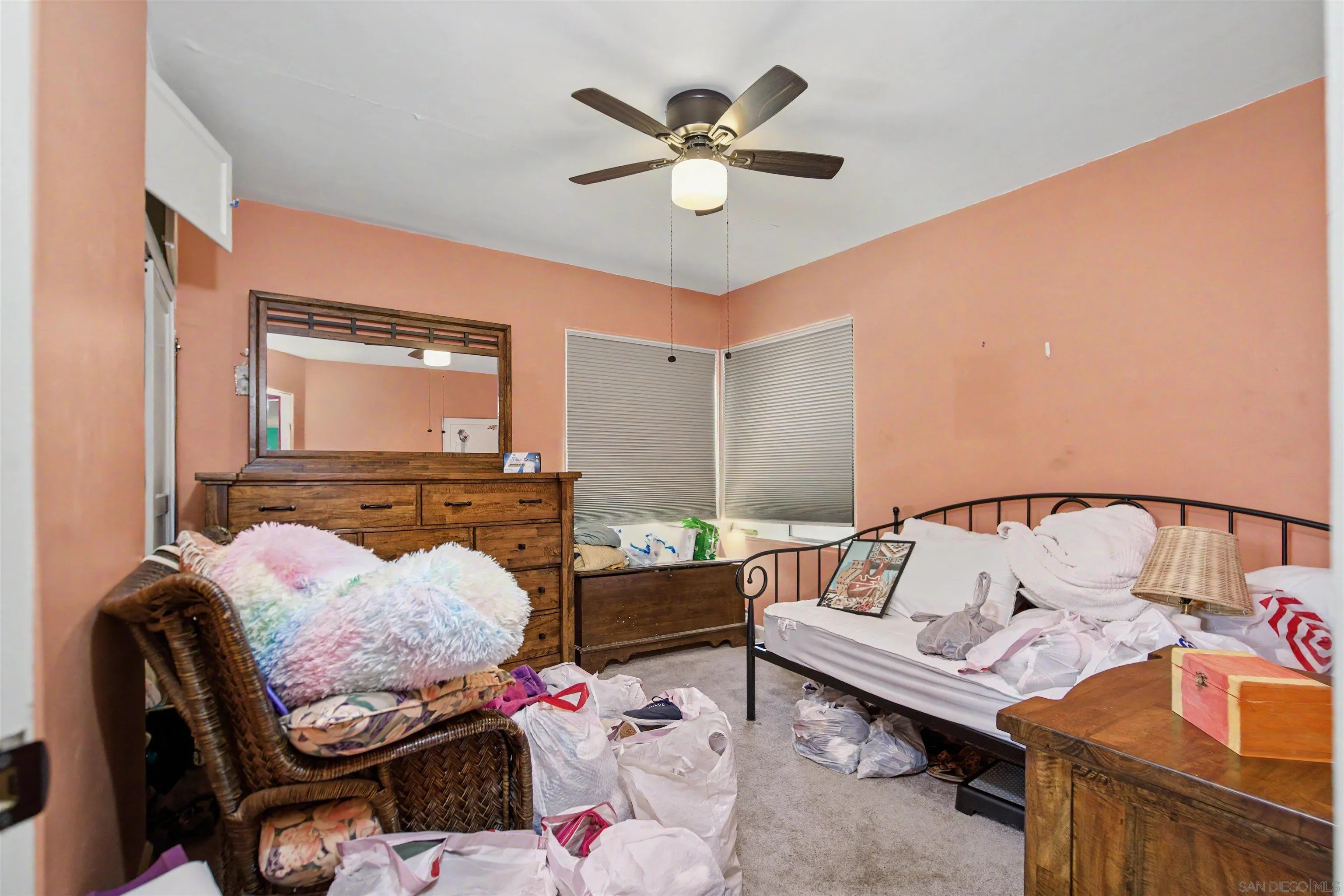 https://cdn.realtyfeed.com/cdn/127/260014885/d93bbacc0f4f9db66a85a0f9ed26c6d4.webp