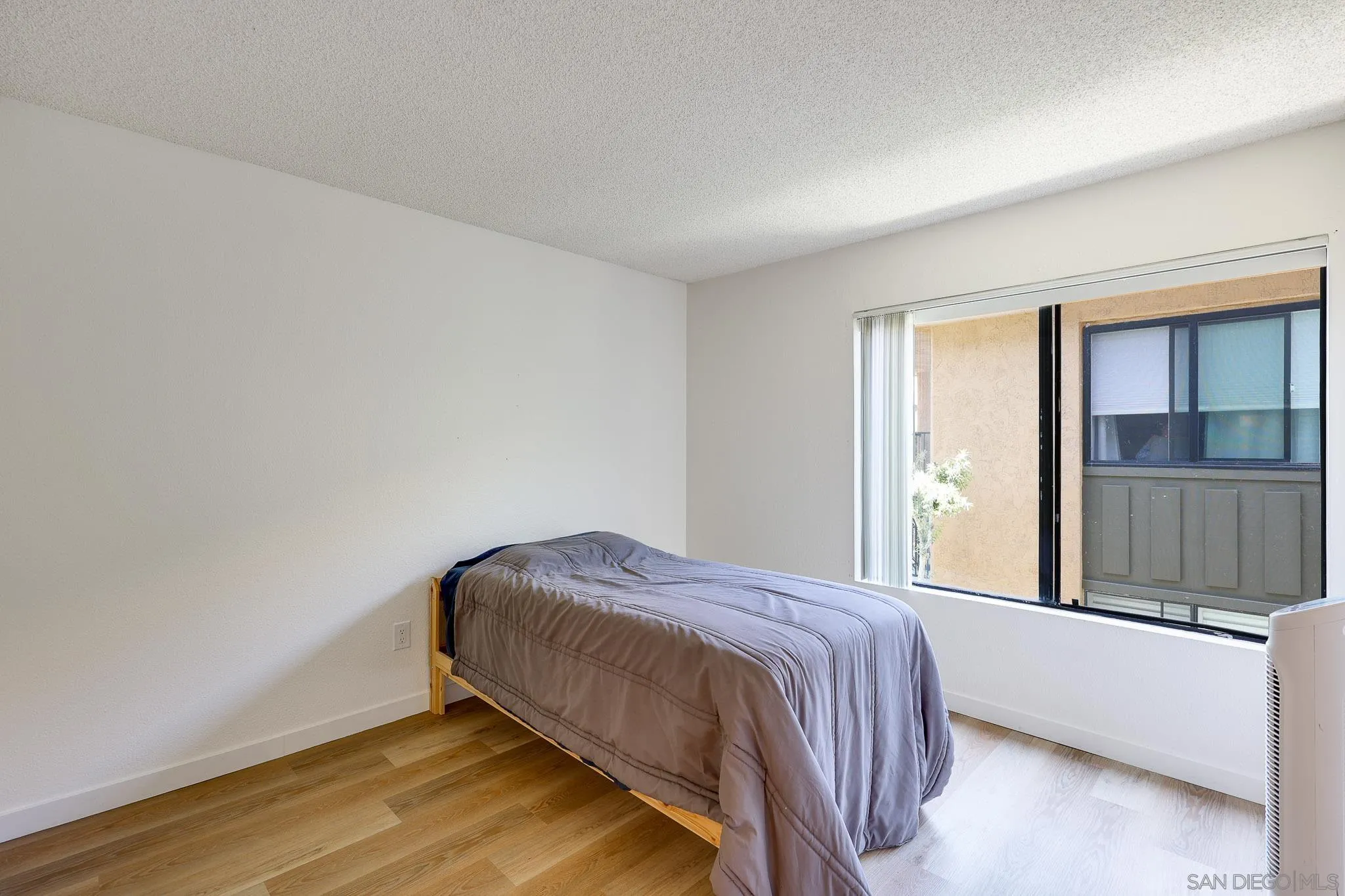 https://cdn.realtyfeed.com/cdn/127/260014886/18efbf7e725be4f199db805d1712b6de.webp