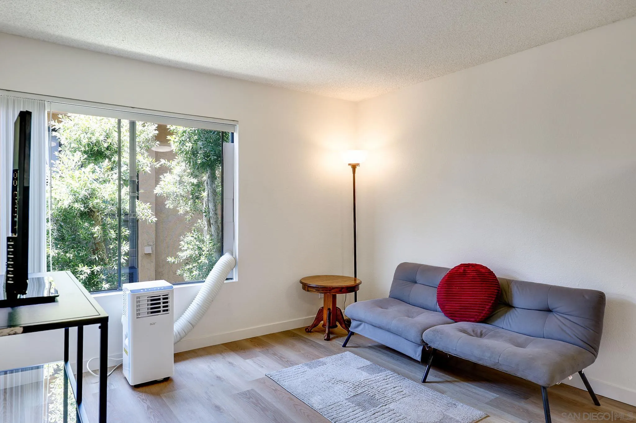 https://cdn.realtyfeed.com/cdn/127/260014886/a2235b0793cb429bab8b323b87c7c1e6.webp