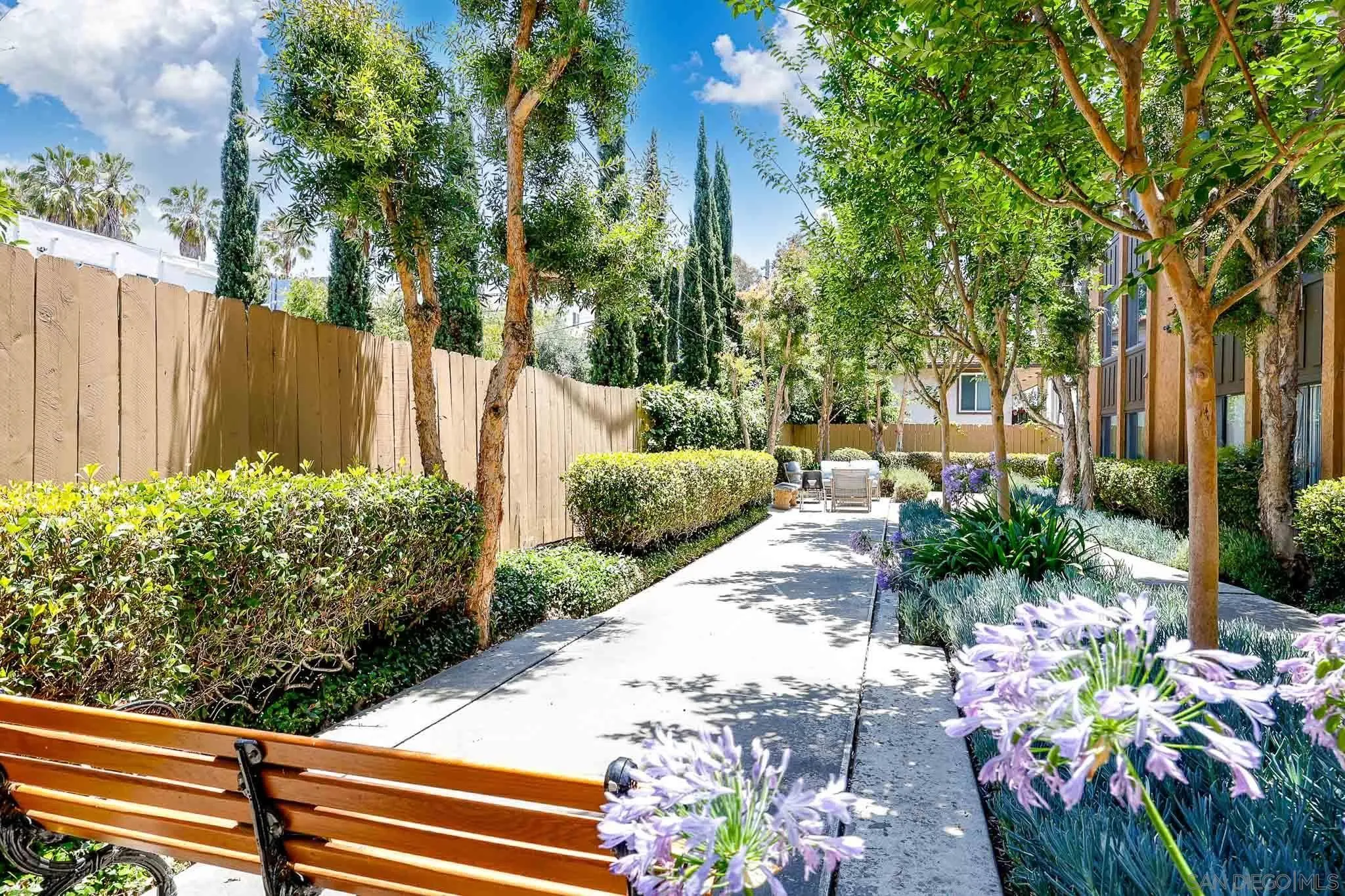 https://cdn.realtyfeed.com/cdn/127/260014886/aad2e024d5e2caab86ec8c6febfaa117.webp