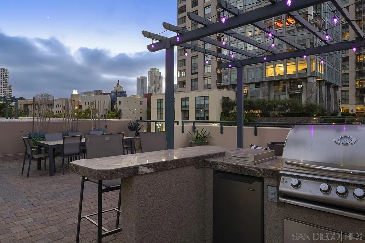 https://cdn.realtyfeed.com/cdn/127/260014888/09cdb1f60abffe39b31c414e81860858.webp
