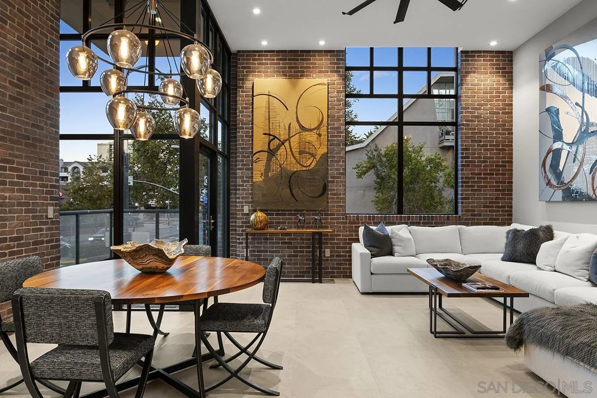 https://cdn.realtyfeed.com/cdn/127/260014888/289200cadcbc34e4b7cdf24040fac569.webp