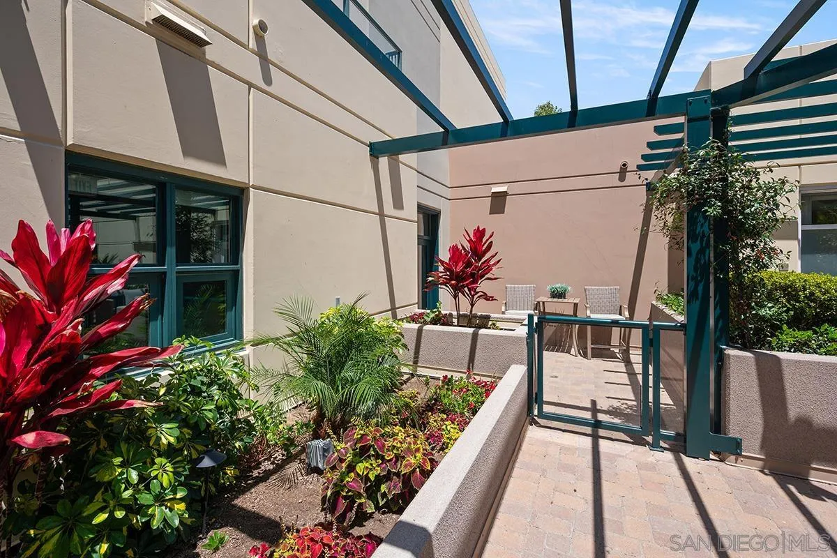 https://cdn.realtyfeed.com/cdn/127/260014888/b5a29690d344ace444fc7e607be007a3.webp