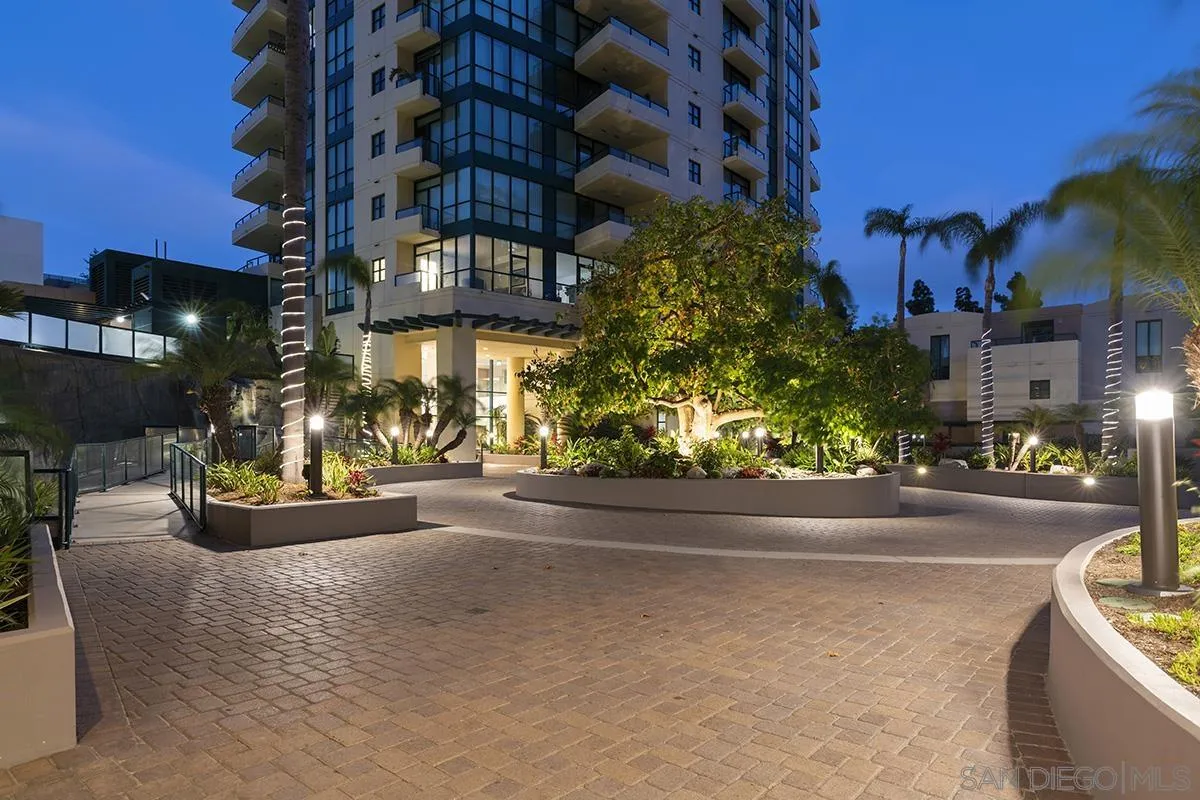 https://cdn.realtyfeed.com/cdn/127/260014888/bfe3b60316c81a5dfa9c188fe7c7bf1b.webp
