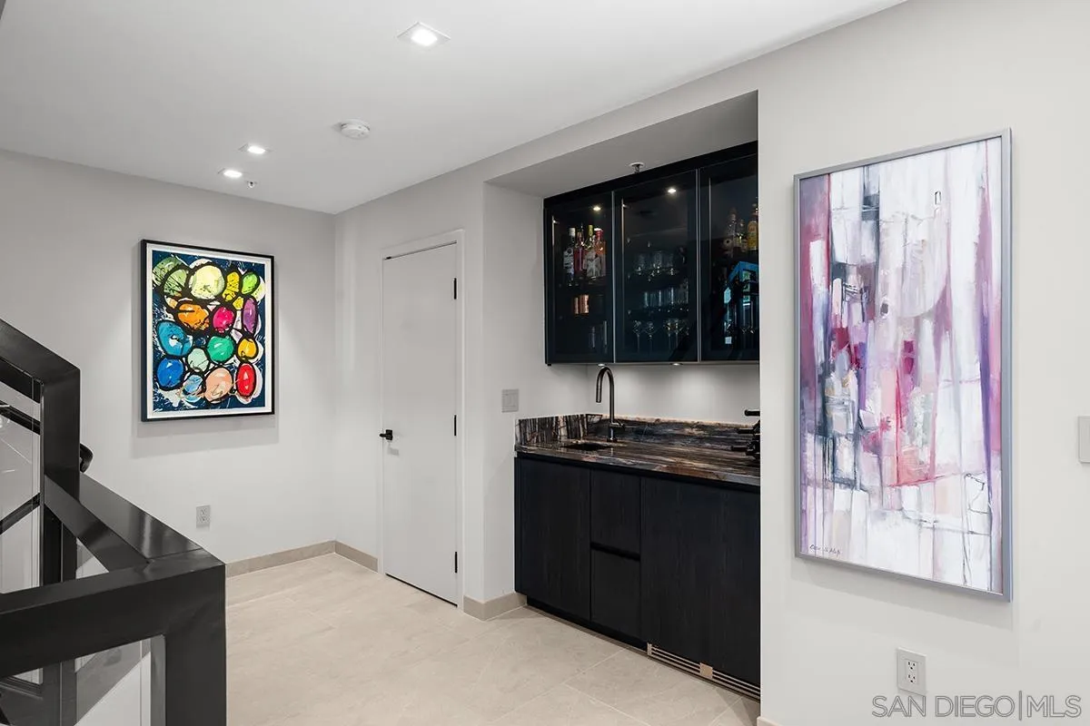 https://cdn.realtyfeed.com/cdn/127/260014888/d7089dac98c8e2992daba14d830d2aa4.webp