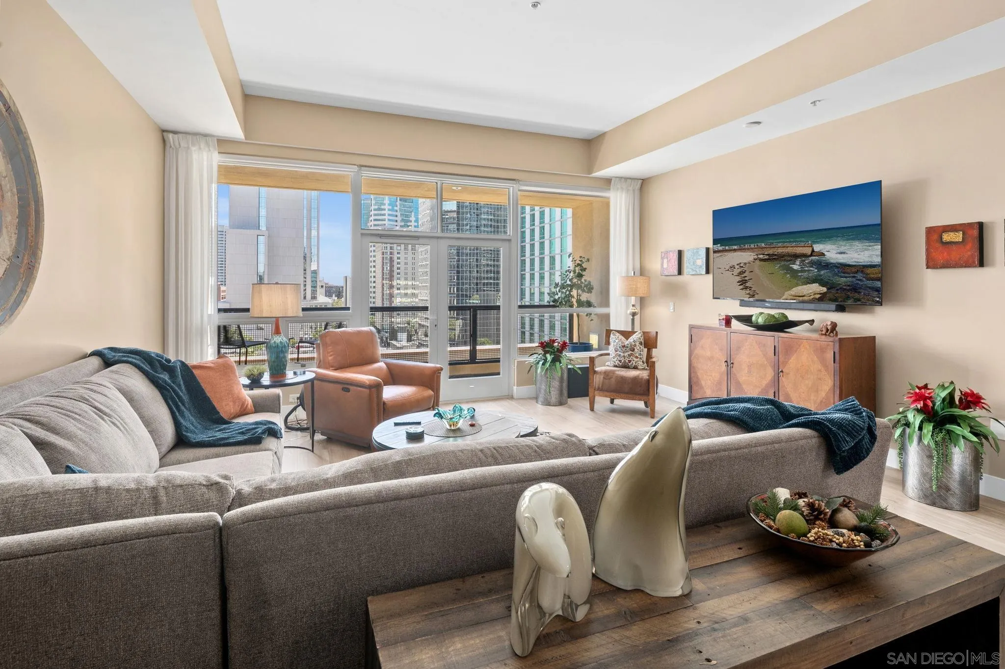 https://cdn.realtyfeed.com/cdn/127/260014892/047516b7d7b6b1011ebec0c55e1b30b3.webp