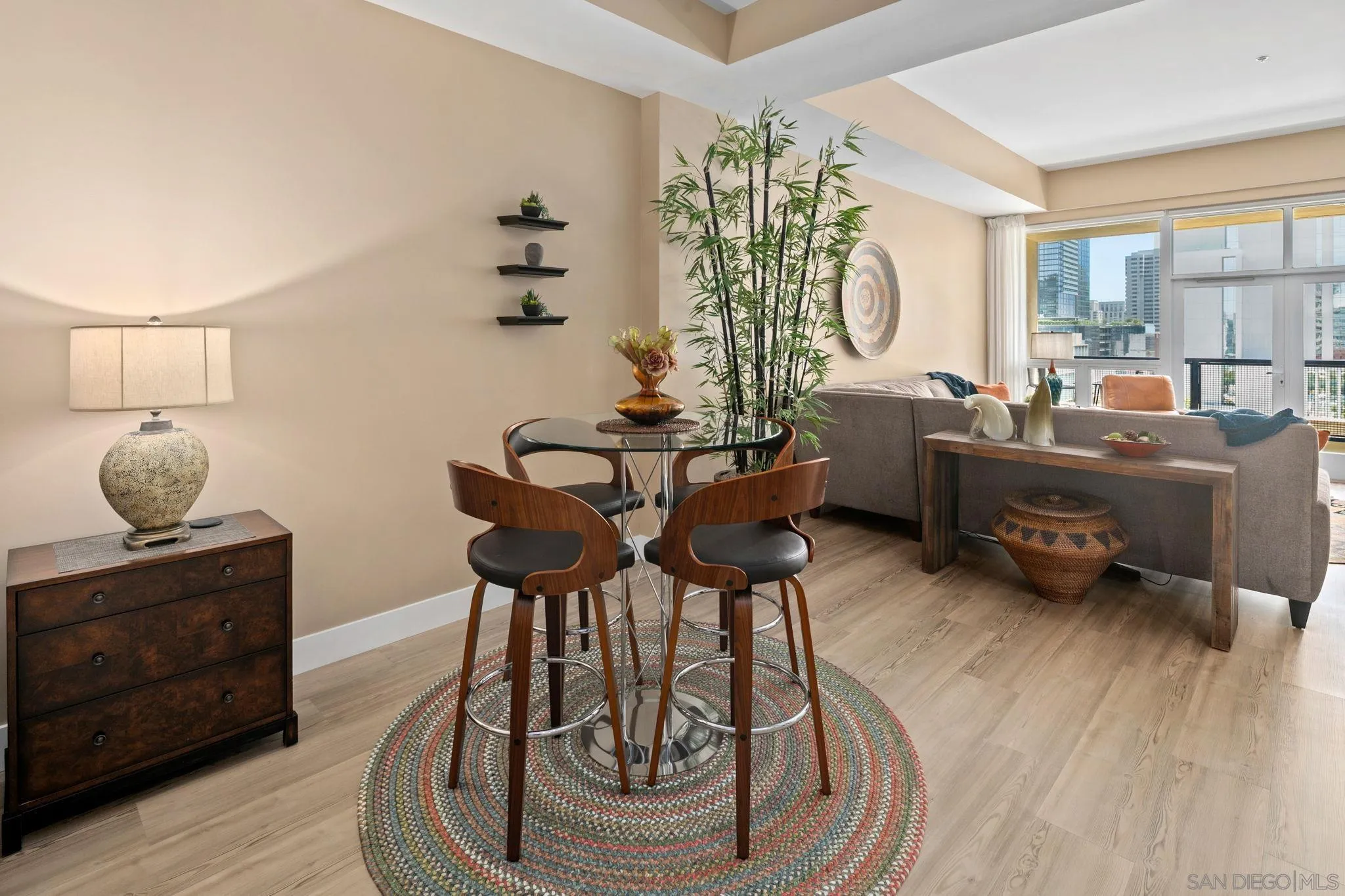 https://cdn.realtyfeed.com/cdn/127/260014892/13eec4881315f88b4cfa6122003965c8.webp
