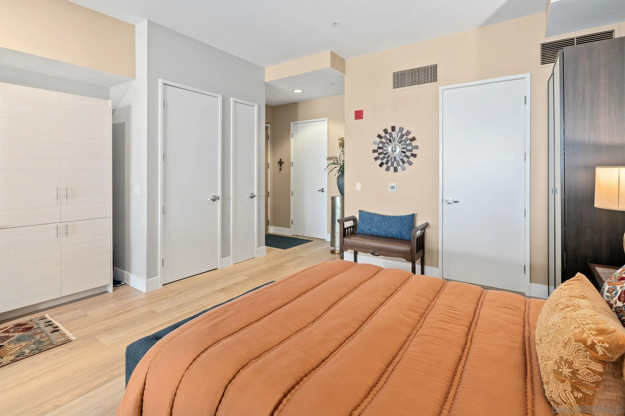https://cdn.realtyfeed.com/cdn/127/260014892/3547381e1da259a73ea3a0cd80af3417.webp