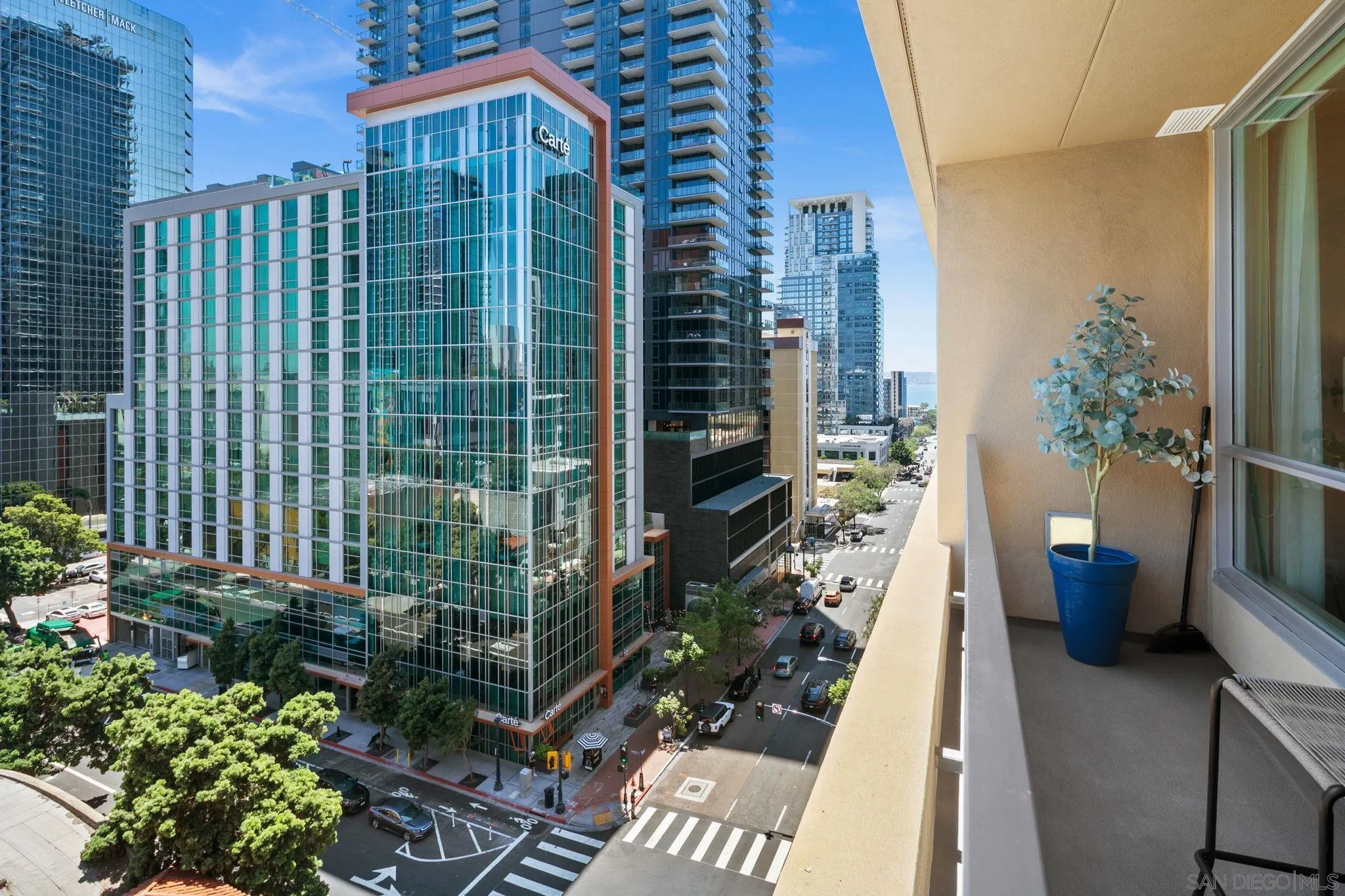 https://cdn.realtyfeed.com/cdn/127/260014892/7417cbeadddd35d1005170d0b53a57eb.webp