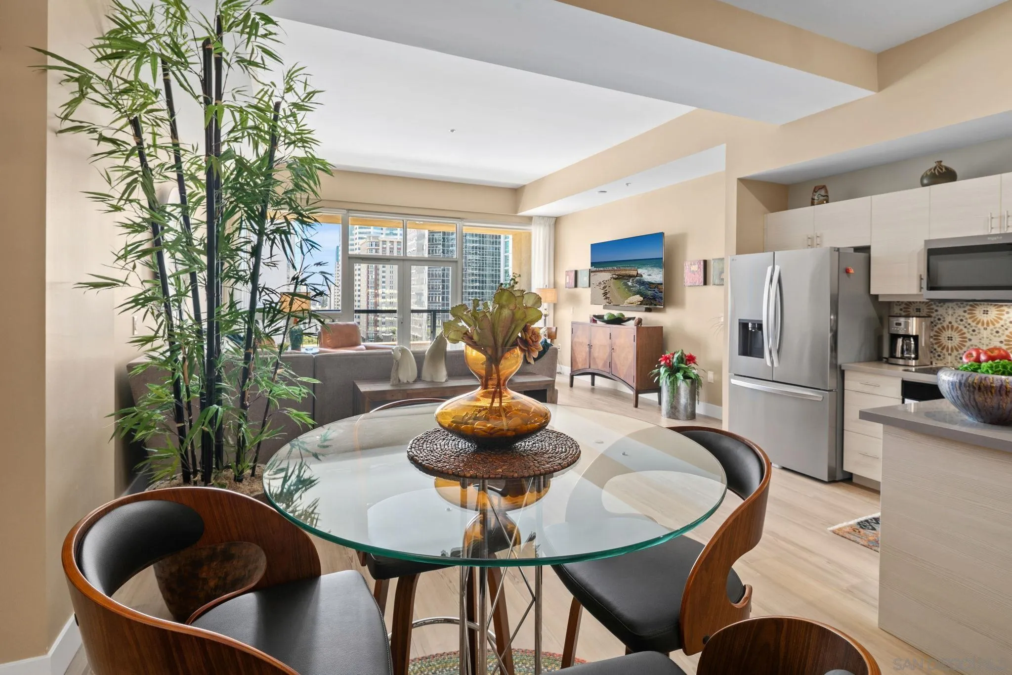 https://cdn.realtyfeed.com/cdn/127/260014892/e3976de0a8be2bb8ecdd7ba3d5150525.webp